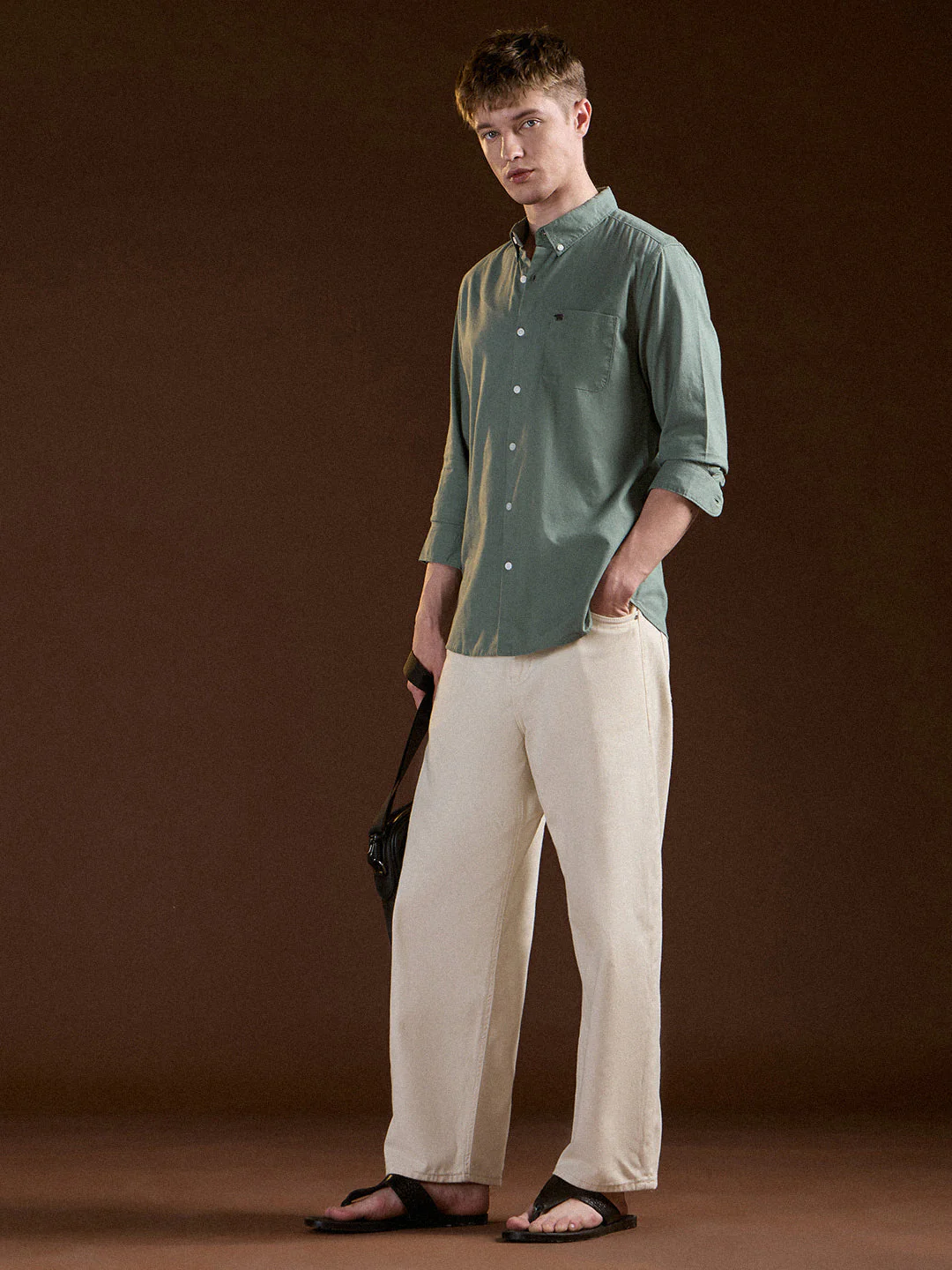 Men Green Solid Slim Fit Cotton Casual Shirt - Image 4