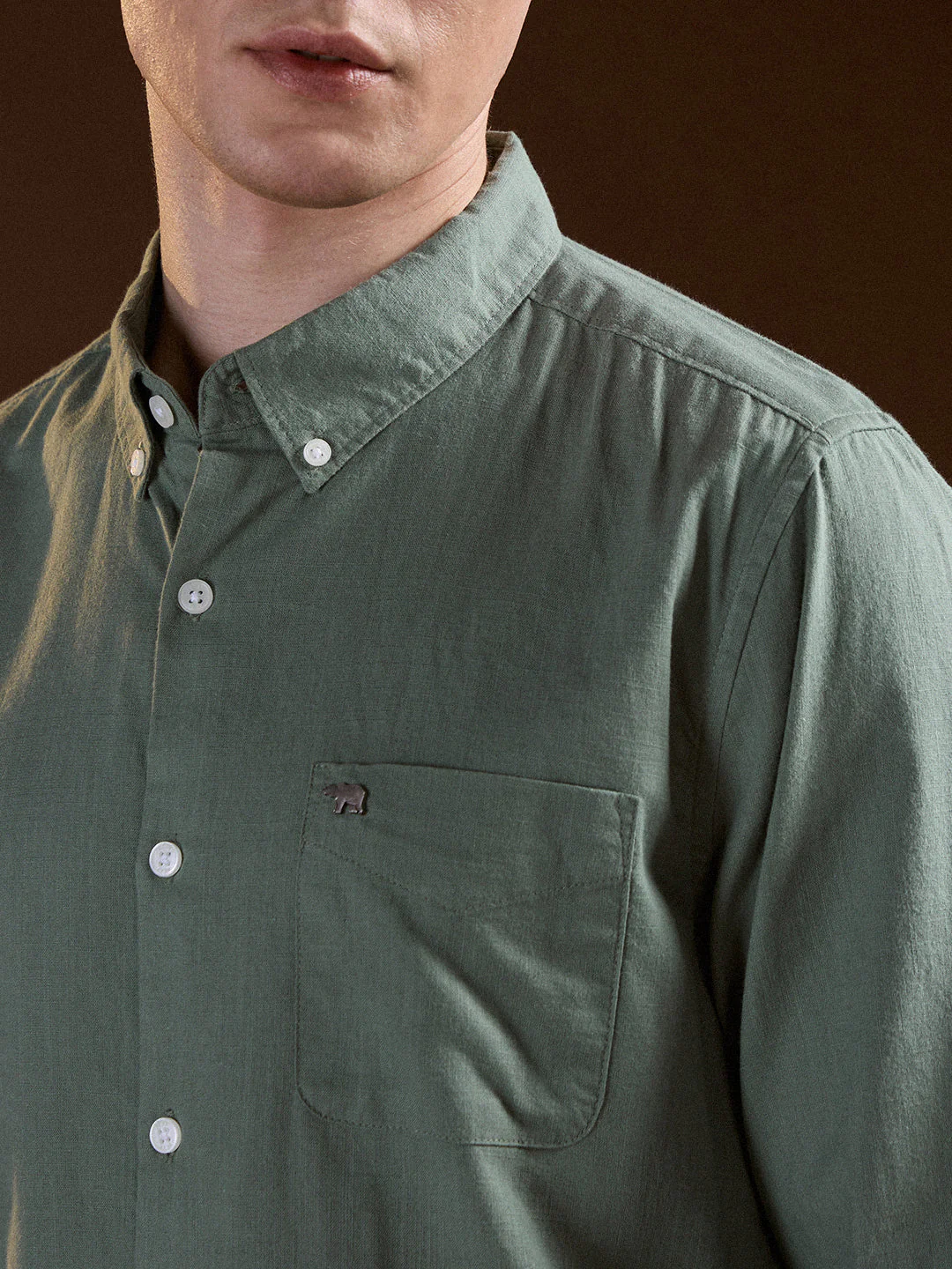 Men Green Solid Slim Fit Cotton Casual Shirt - Image 5