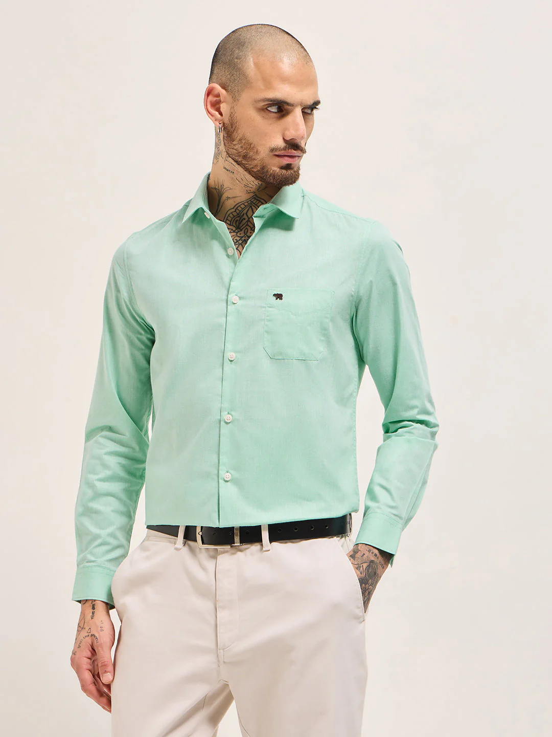 Men Green Solid Tailored Fit Polyester Blend Formal Shirt
