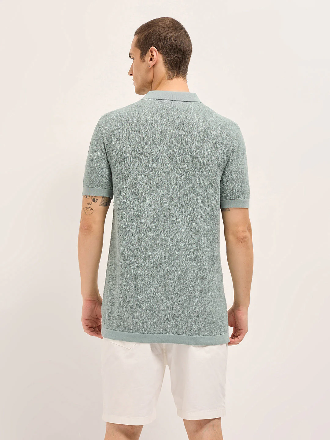 Men Green Solid Texture Knit Design Regular Fit Polo - Image 2