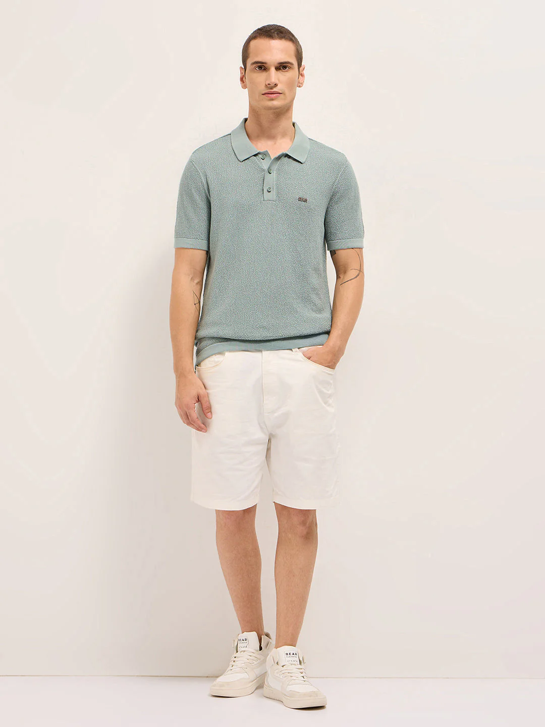 Men Green Solid Texture Knit Design Regular Fit Polo - Image 4