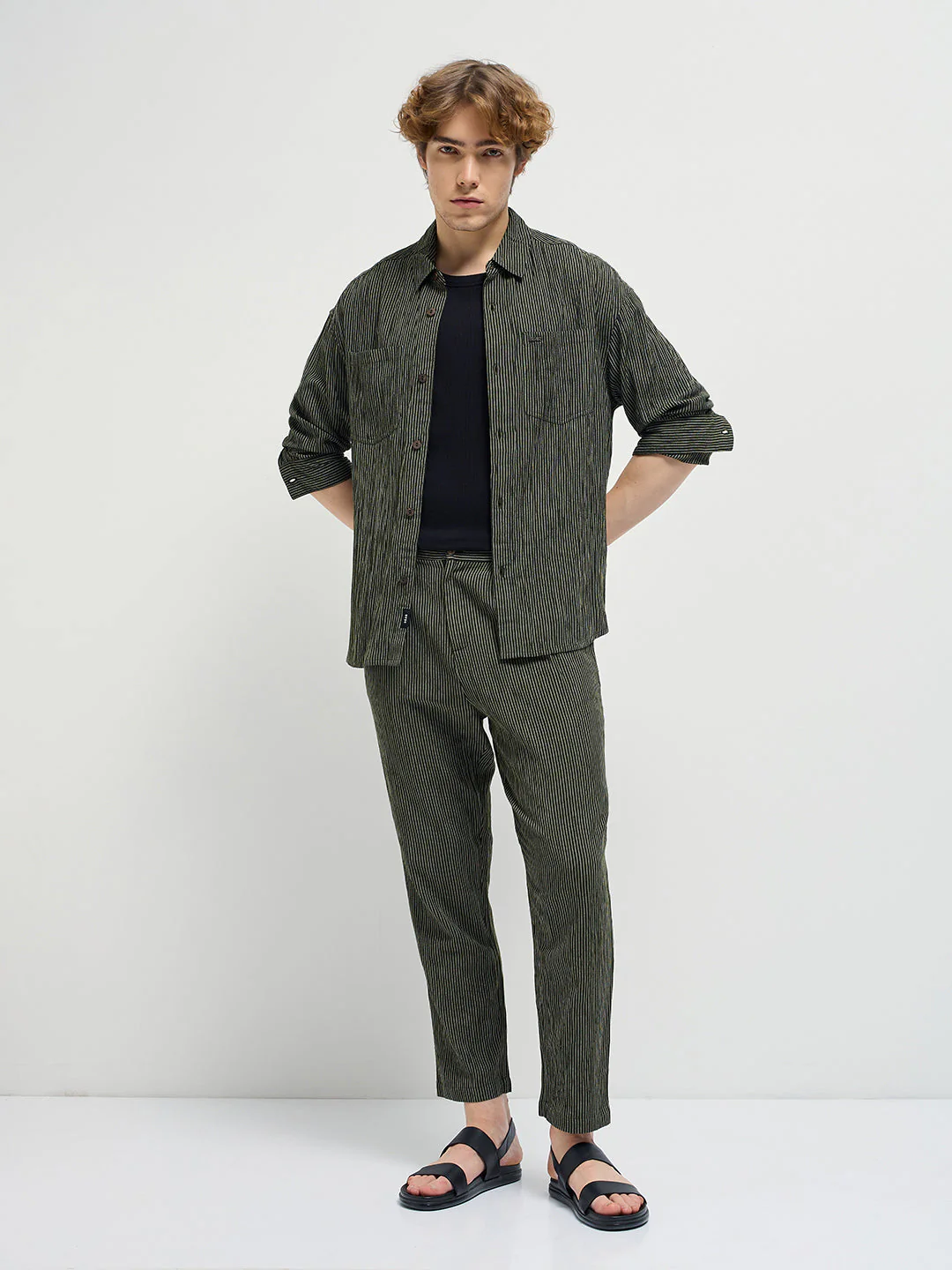 Men Green Striped Slim Fit Casual Trousers - Image 4