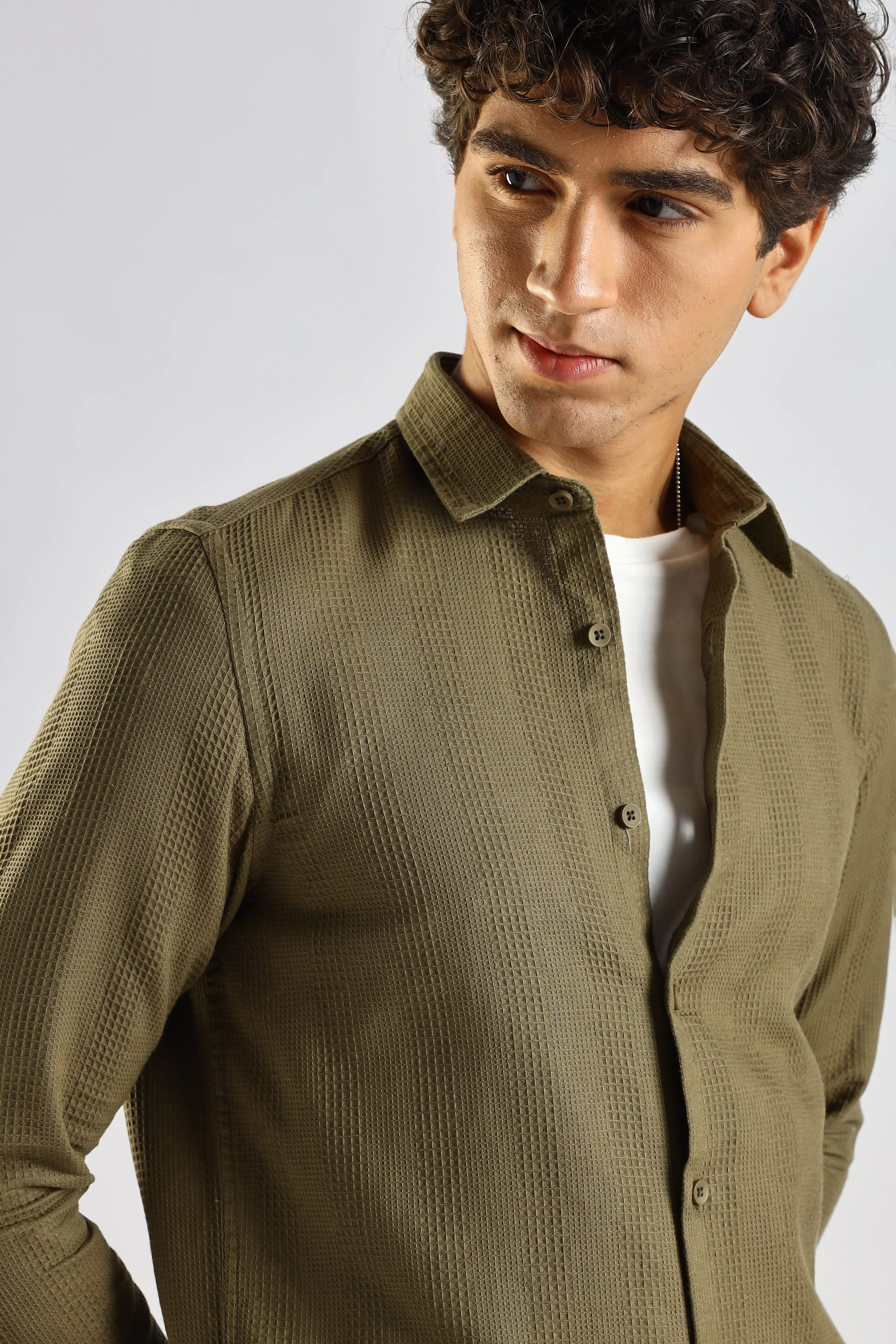 Men Green Textured Cotton Shirt - Image 3