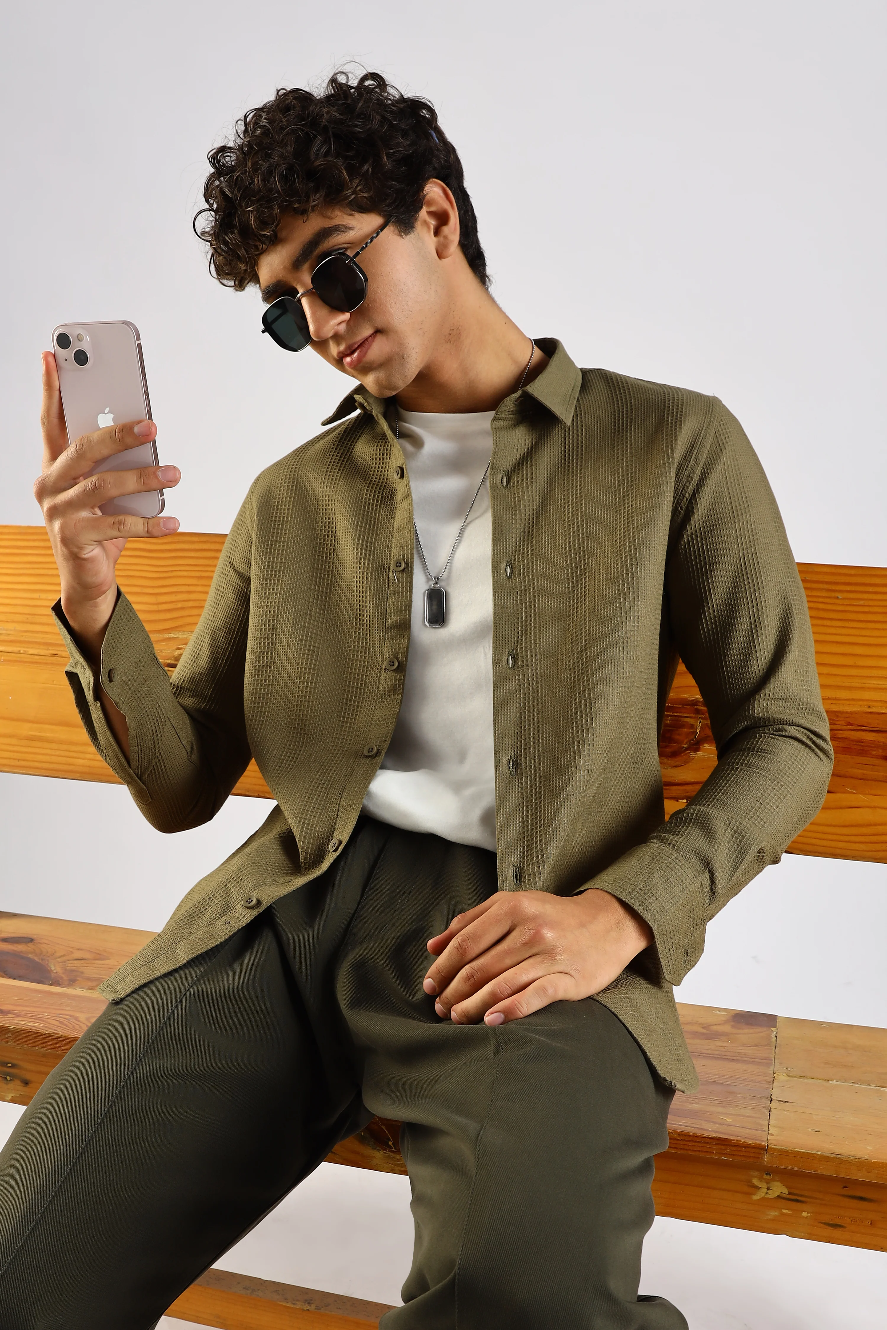 Men Green Textured Cotton Shirt - Image 9
