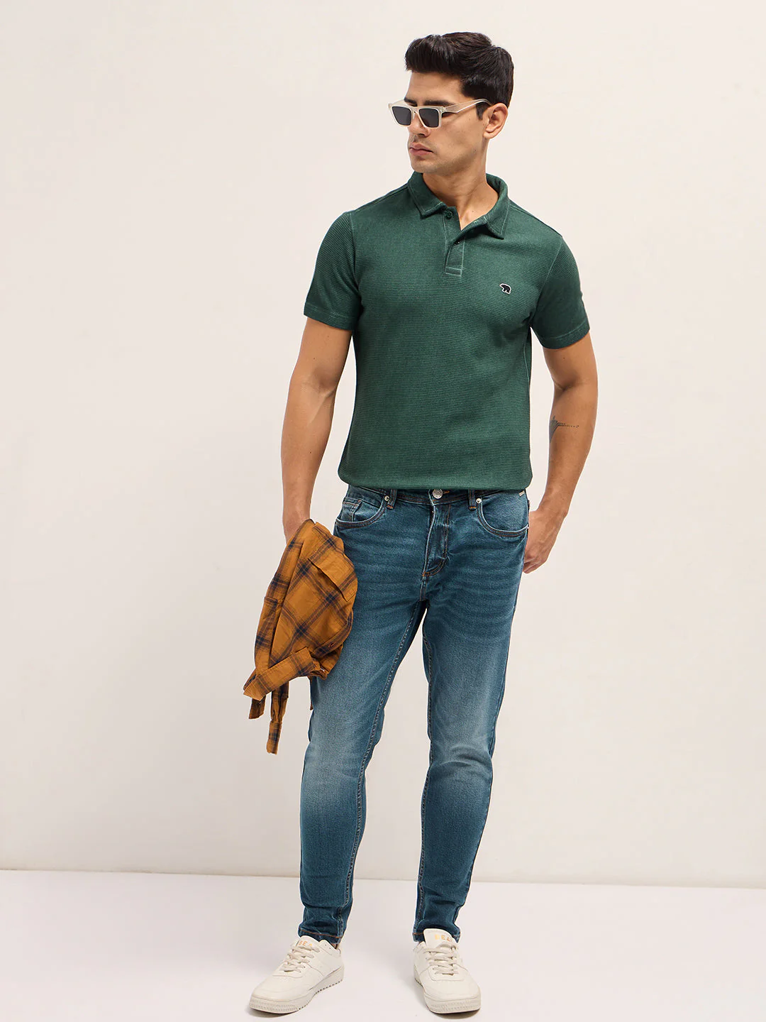 Men Green Textured Knit Slim Fit Polo - Image 4