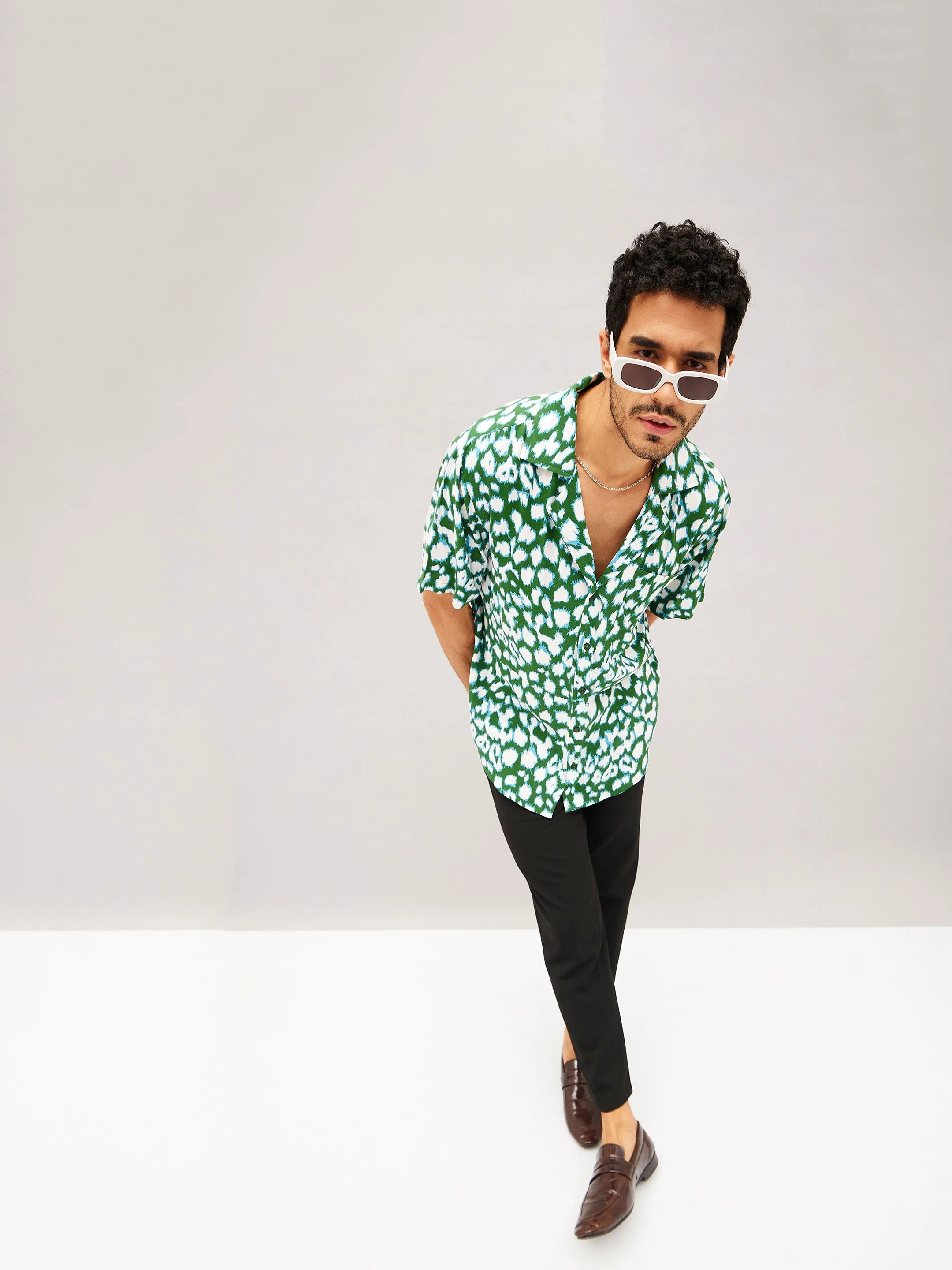 Men Green & White Abstract Short Sleeve Relax Shirt - Image 2