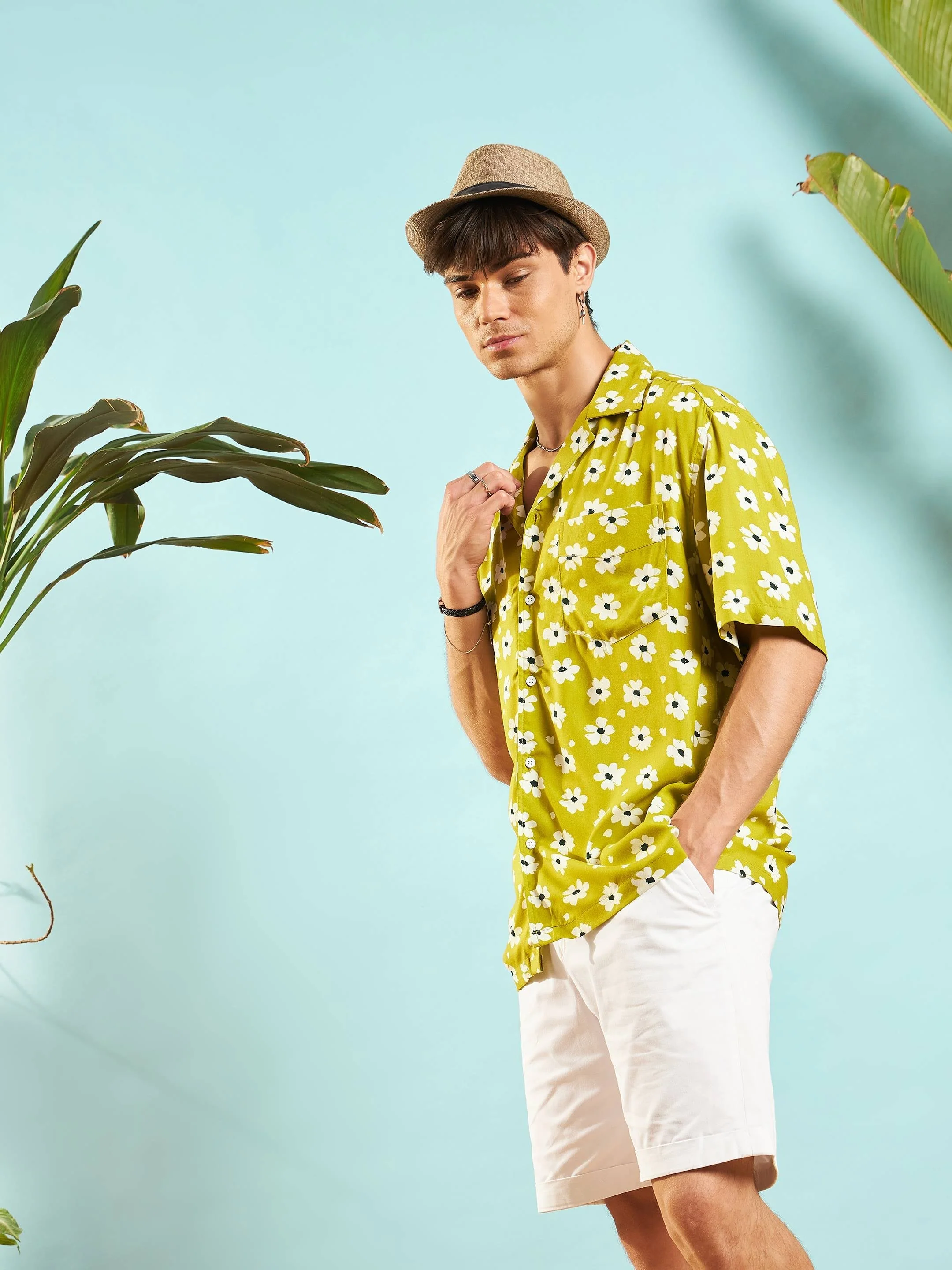 Men Green & White Floral Relax Fit Shirt - Image 3