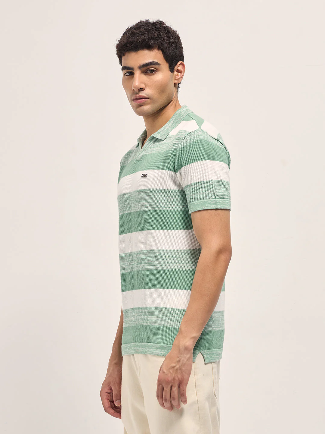Men Green & White Horizontal Ribbed Stripes Slim Fit Polo - Image 3