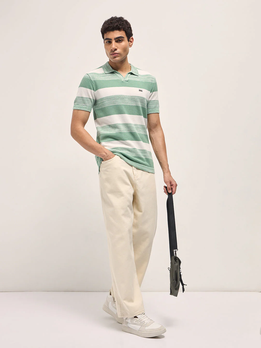 Men Green & White Horizontal Ribbed Stripes Slim Fit Polo - Image 4