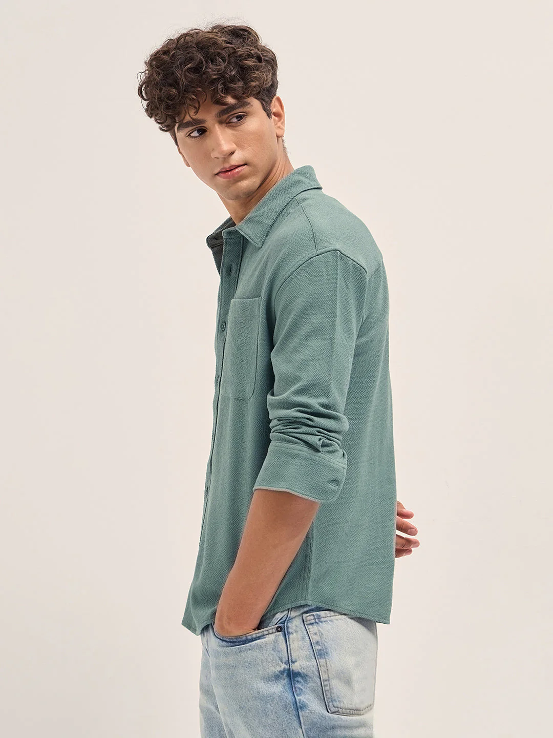 Men Green Woven Textured Relaxed Fit Casual Shirt - Image 3