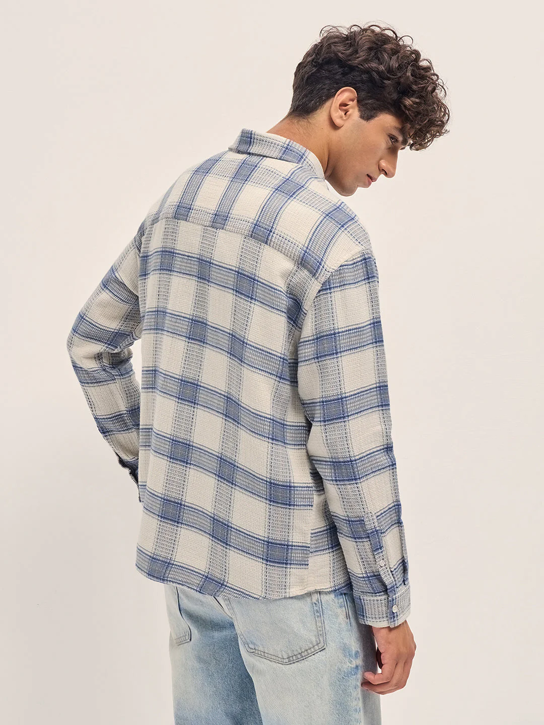 Men Grey and Cream Waffle Checked Textured Relaxed Fit Casual Shirt - Image 2