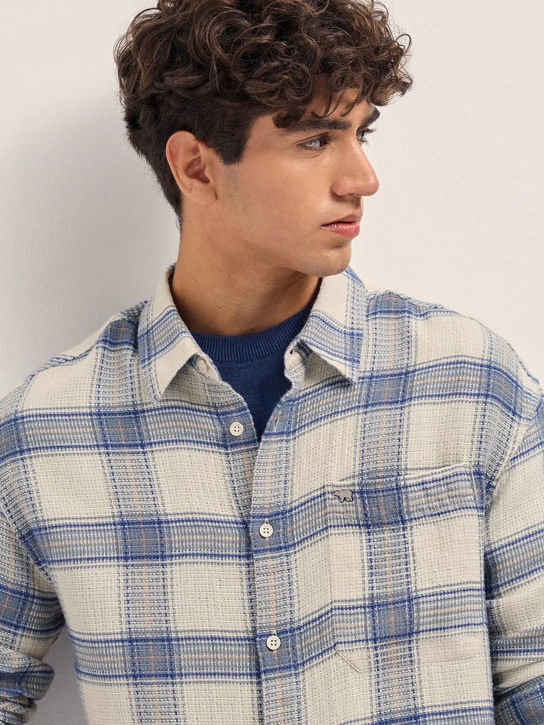 Men Grey and Cream Waffle Checked Textured Relaxed Fit Casual Shirt - Image 5