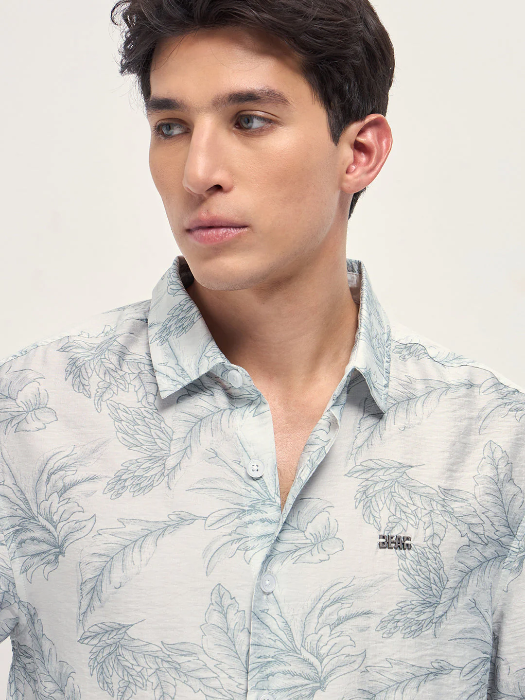 Men Grey and White Leafy Botanical Print Relaxed Fit Casual Shirt - Image 5