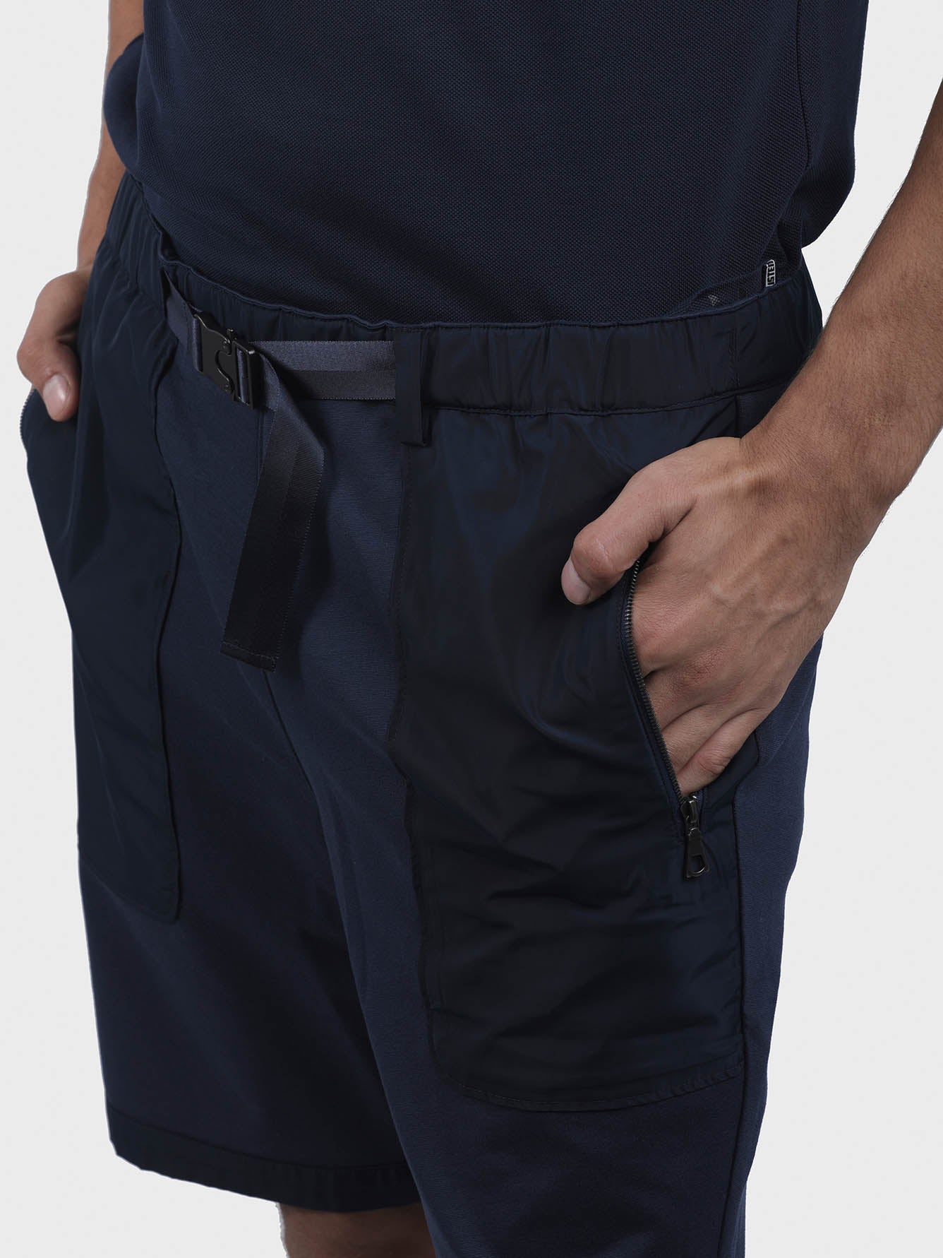 Men Gunmetal Buckle Shorts - Image 6