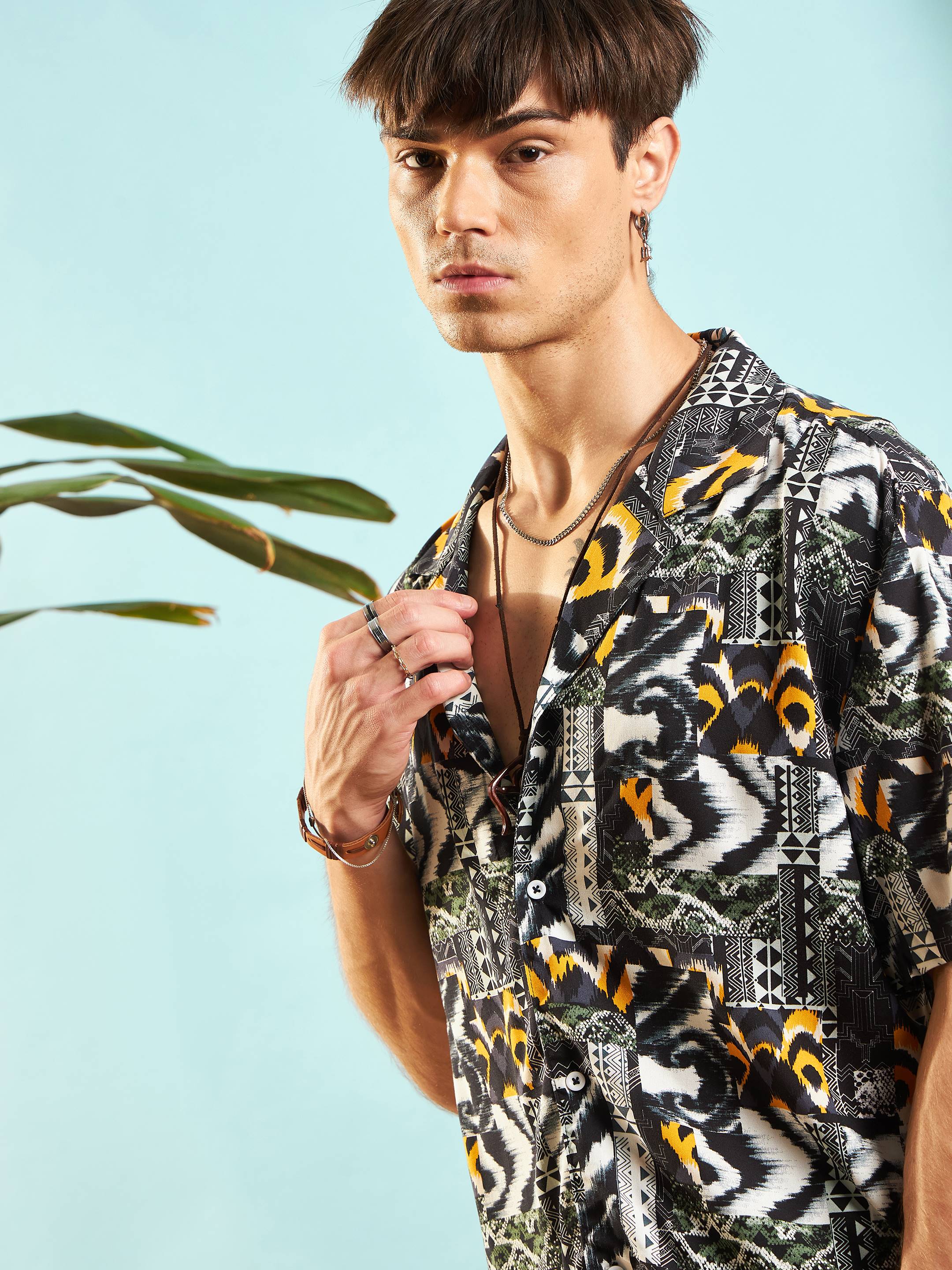 Men Grey & Black Conversational Print Relax Fit Shirt - Image 4