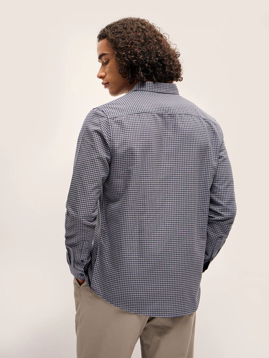 Men Grey Checked Slim Fit Casual Shirt - Image 2