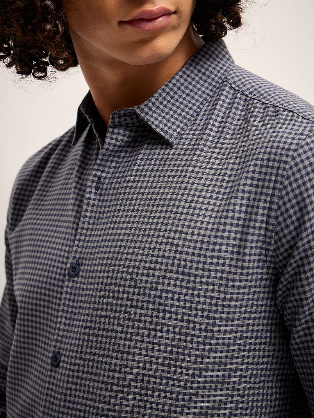 Men Grey Checked Slim Fit Casual Shirt - Image 5