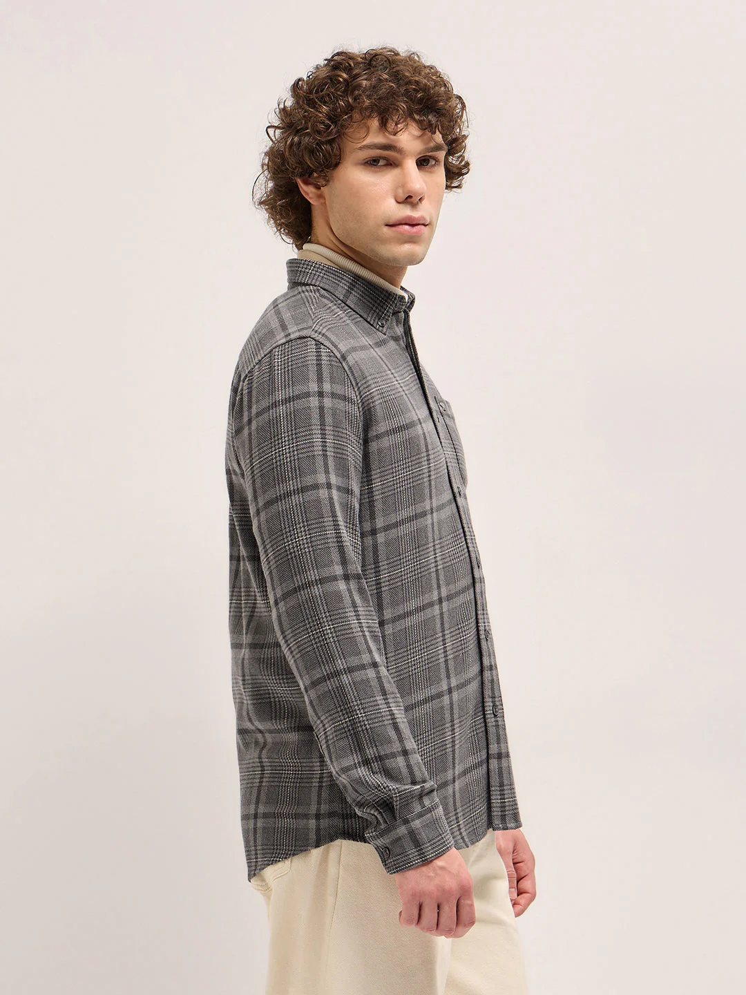Men Grey Checkered Slim Fit Flannel Casual Shirt - Image 3