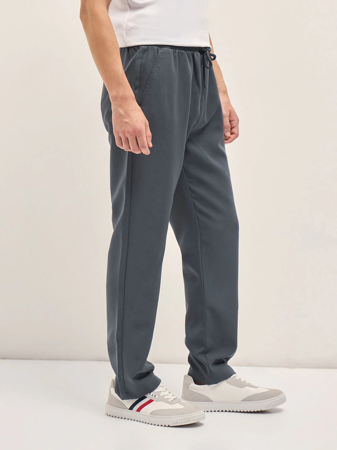 Men Grey Classic Korean-Inspired Elastic Waist Casual Trouser - Image 3