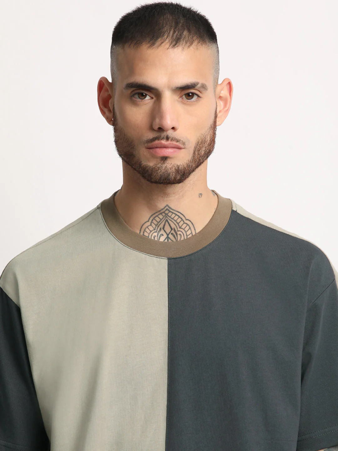 Men  Grey Colourblocked Round Neck T-shirt - Image 6