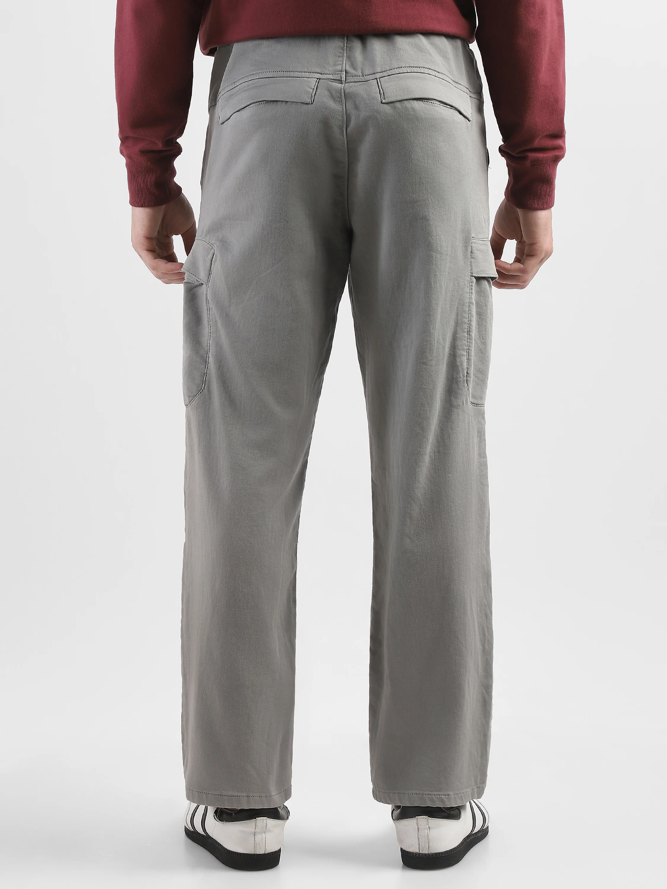 Men Grey Cotton Blend Cargo Pants with 6 Pockets - Image 4