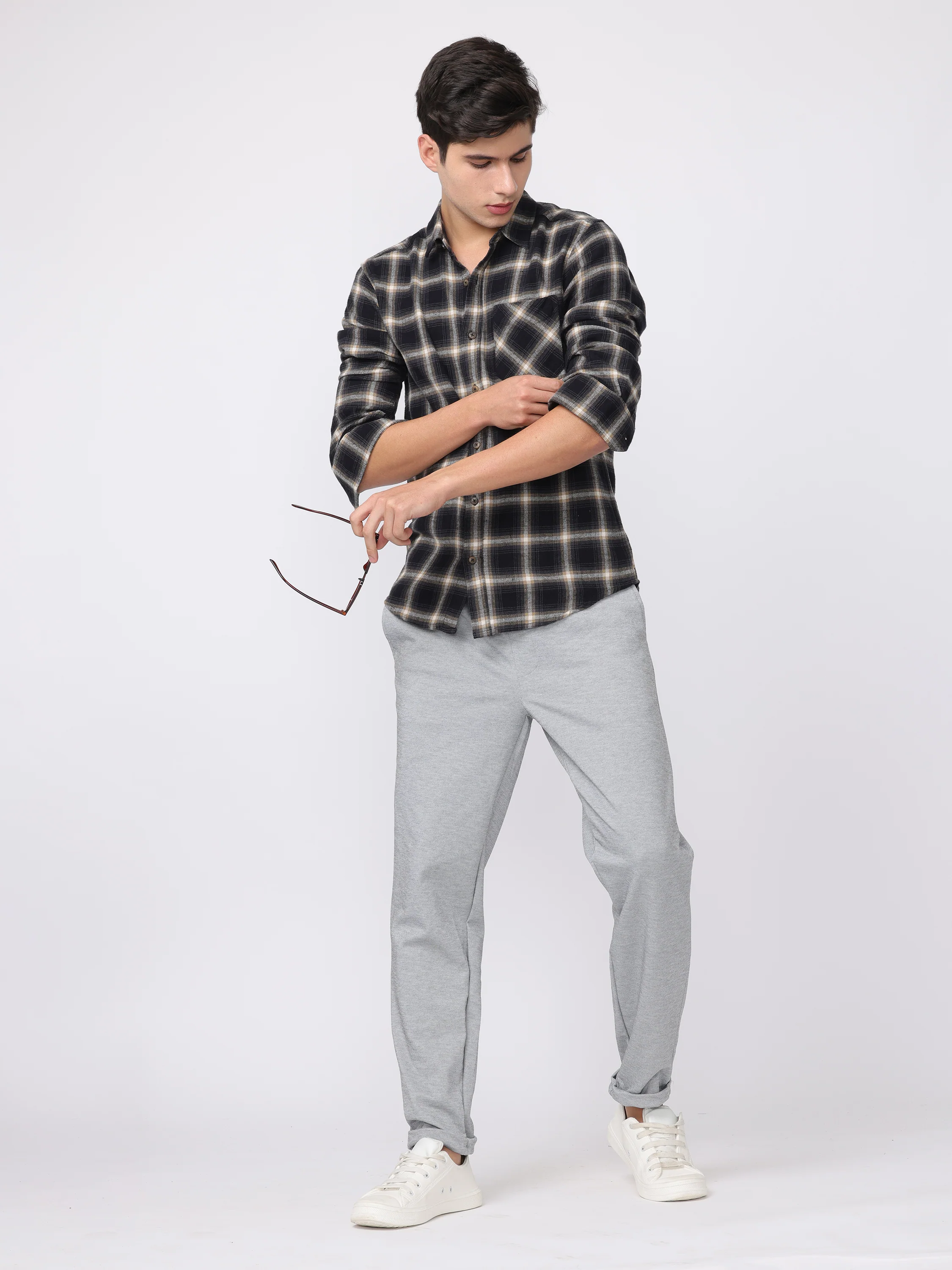 Men Grey Textured Comfort Fit Joggers - Image 2