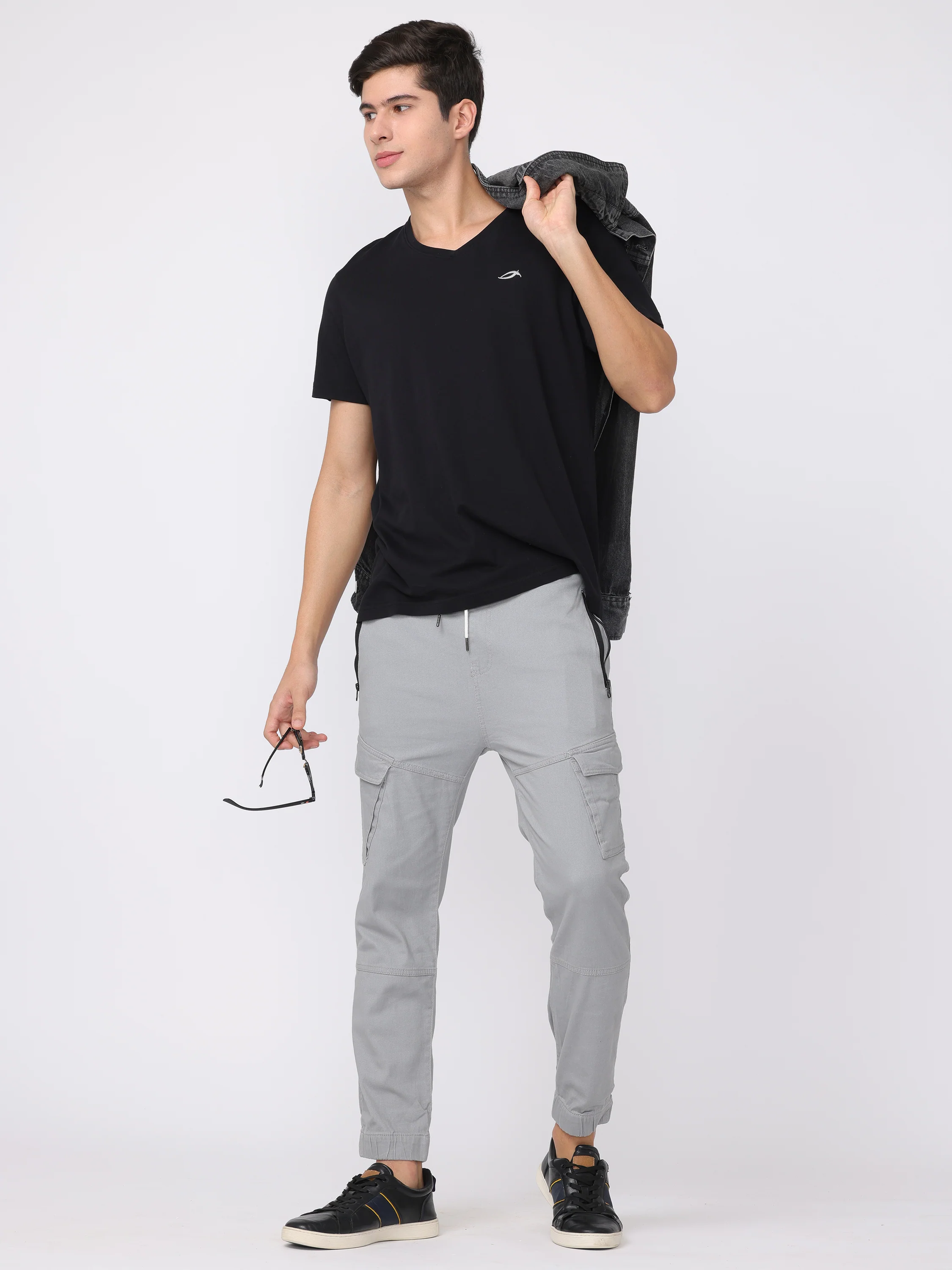 Men Grey Zip Pockets Comfort Fit Joggers - Image 2