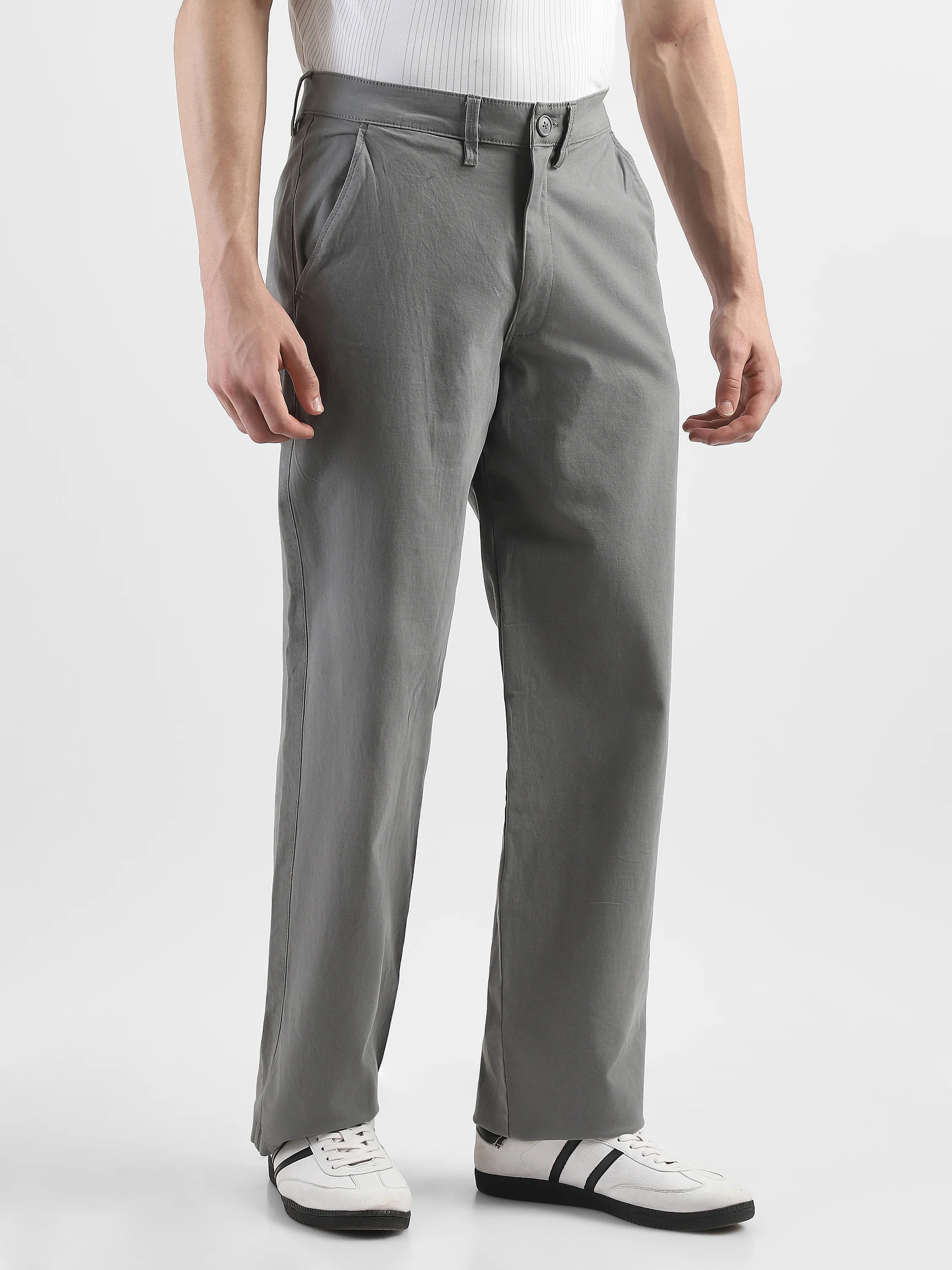Men Grey Straight Fit Trousers - Image 3