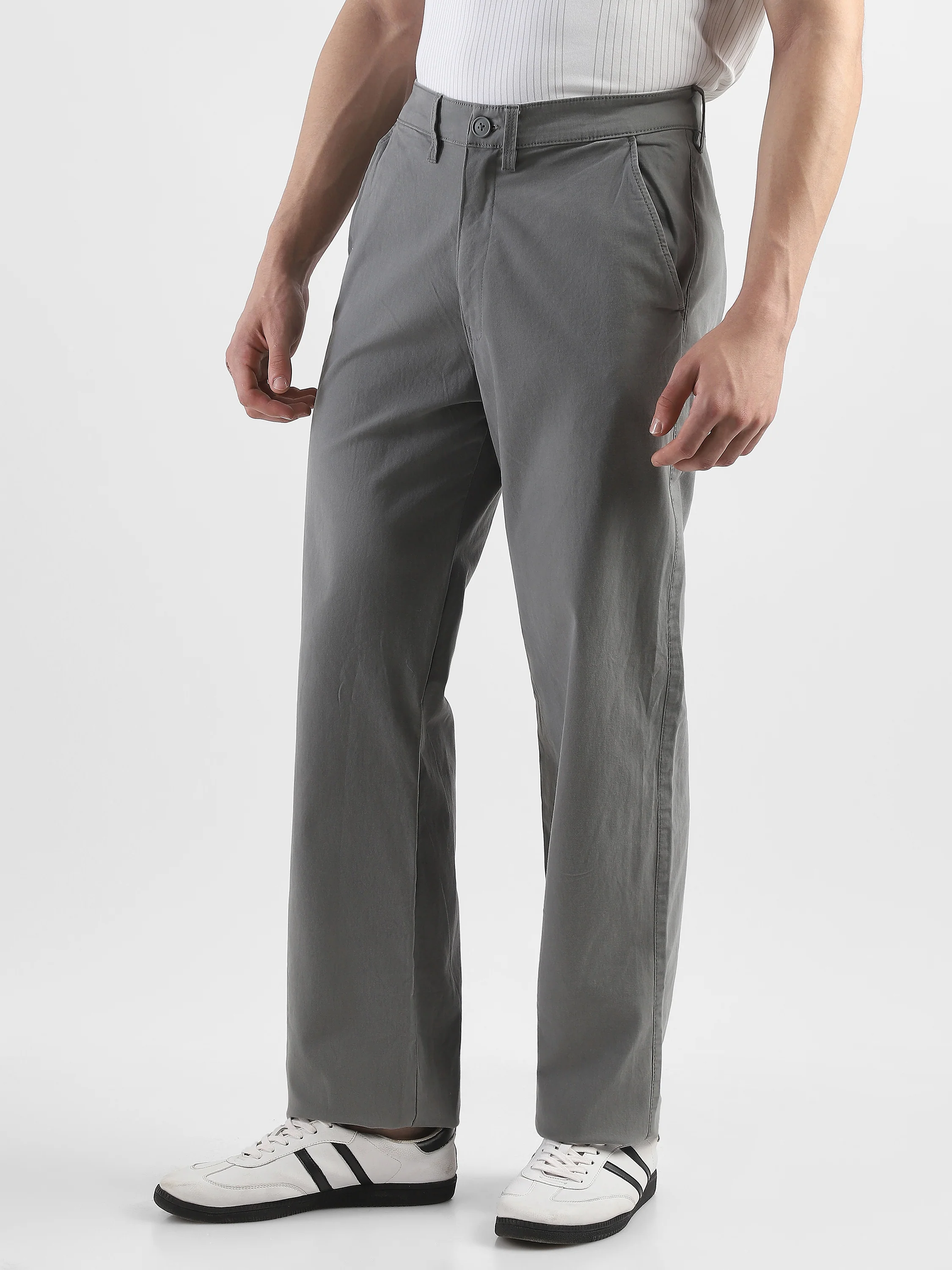 Men Grey Straight Fit Trousers - Image 5