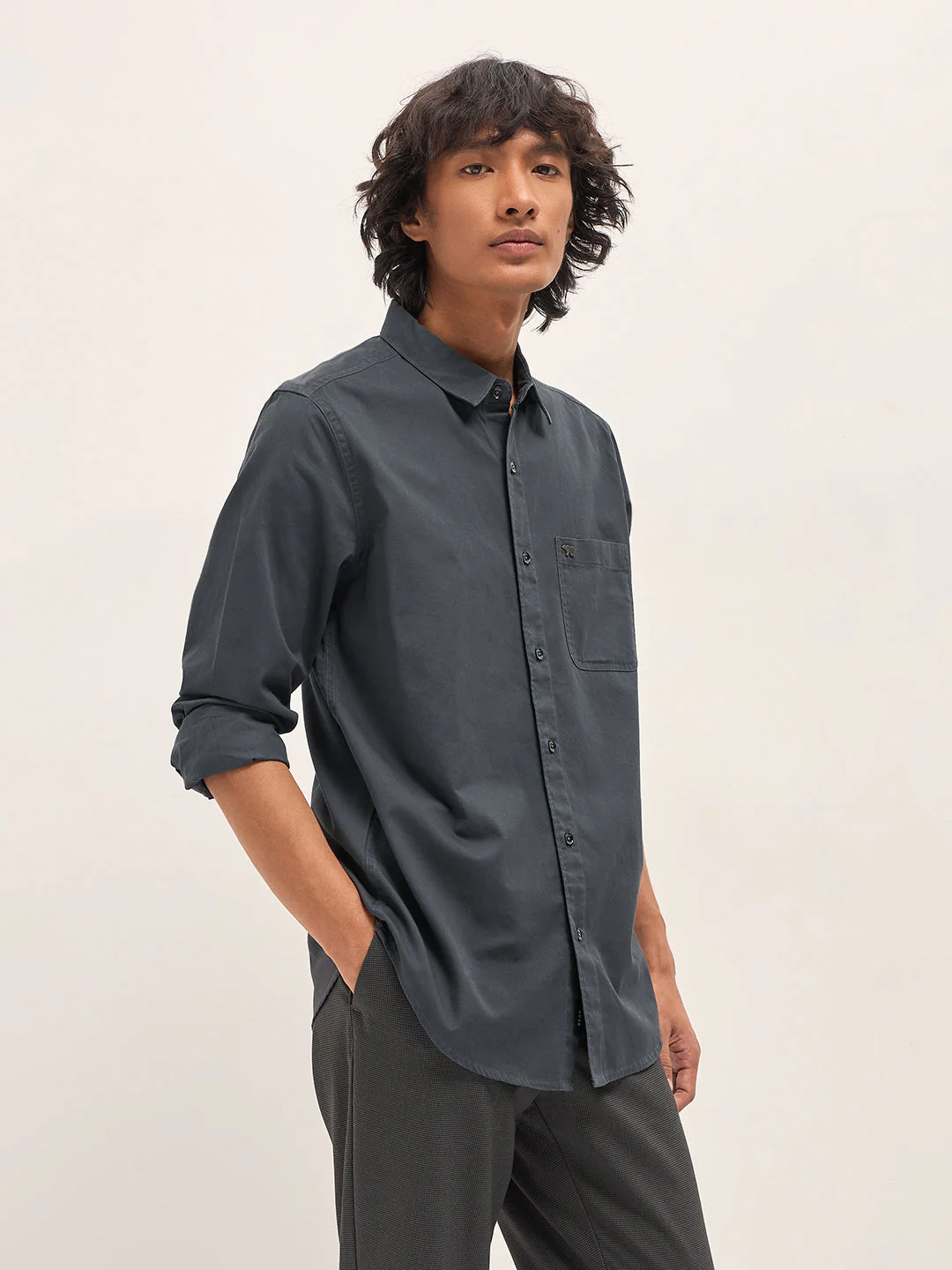 Men Grey Cotton Solid Slim Fit Casual Shirt - Image 3