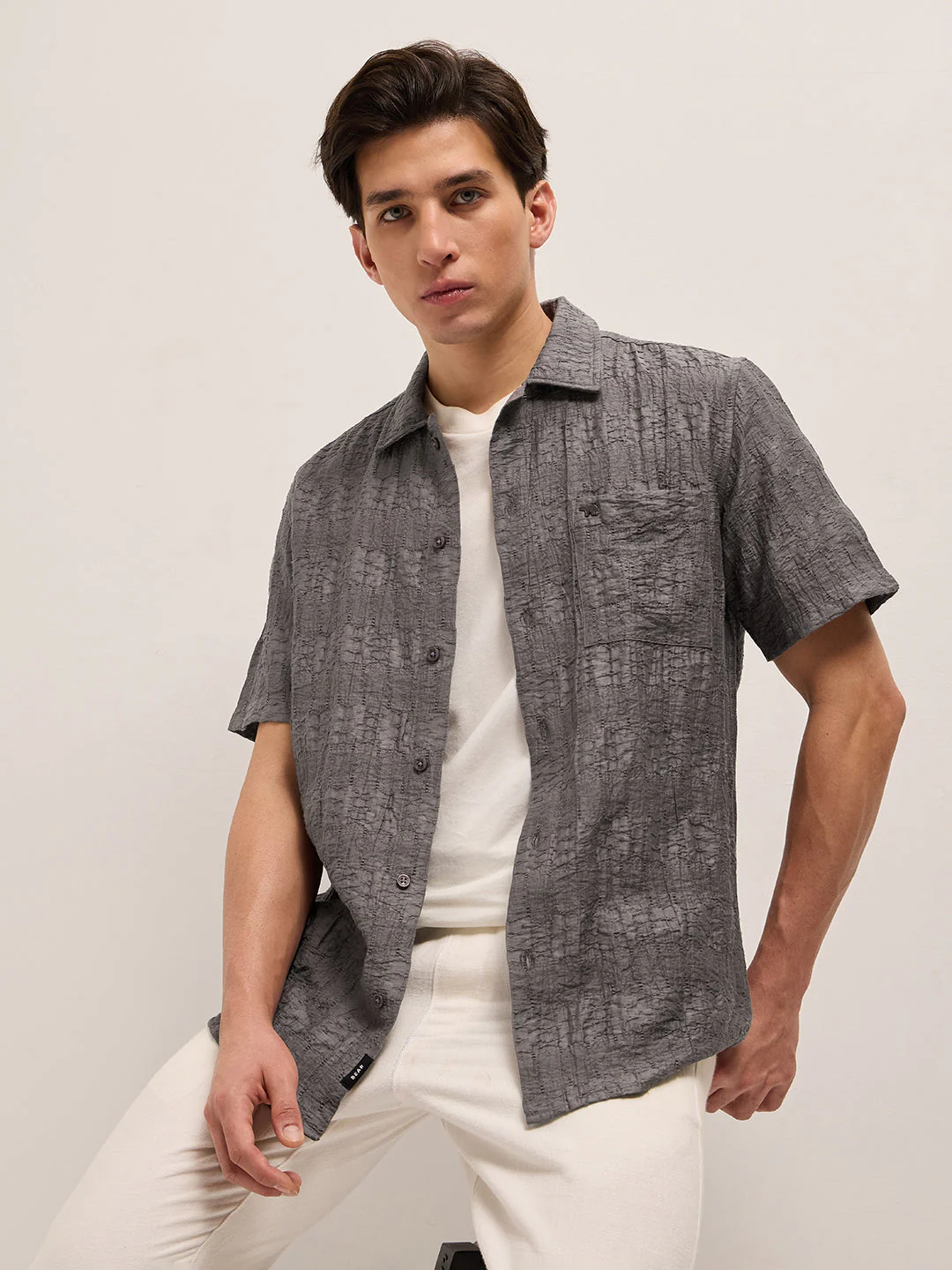 Men Grey Crinkle Textured Regular Fit Half-Sleeve Casual Shirt
