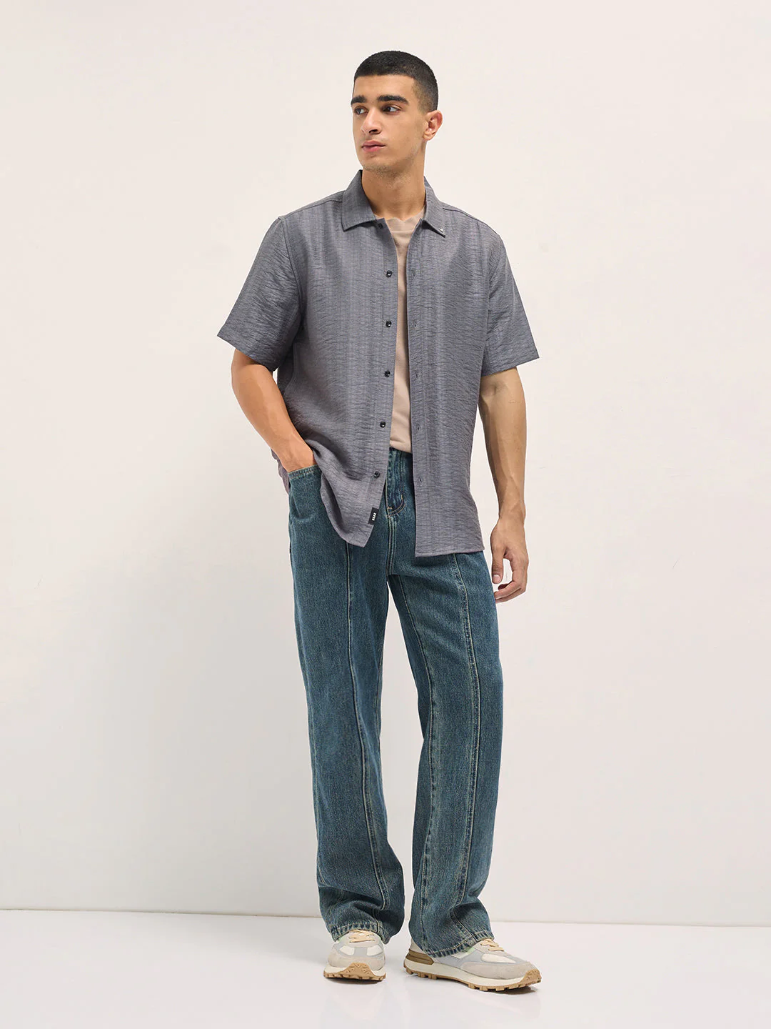 Men Grey Crinkled Textured Regular Fit Half-Sleeve Casual Shirt - Image 4