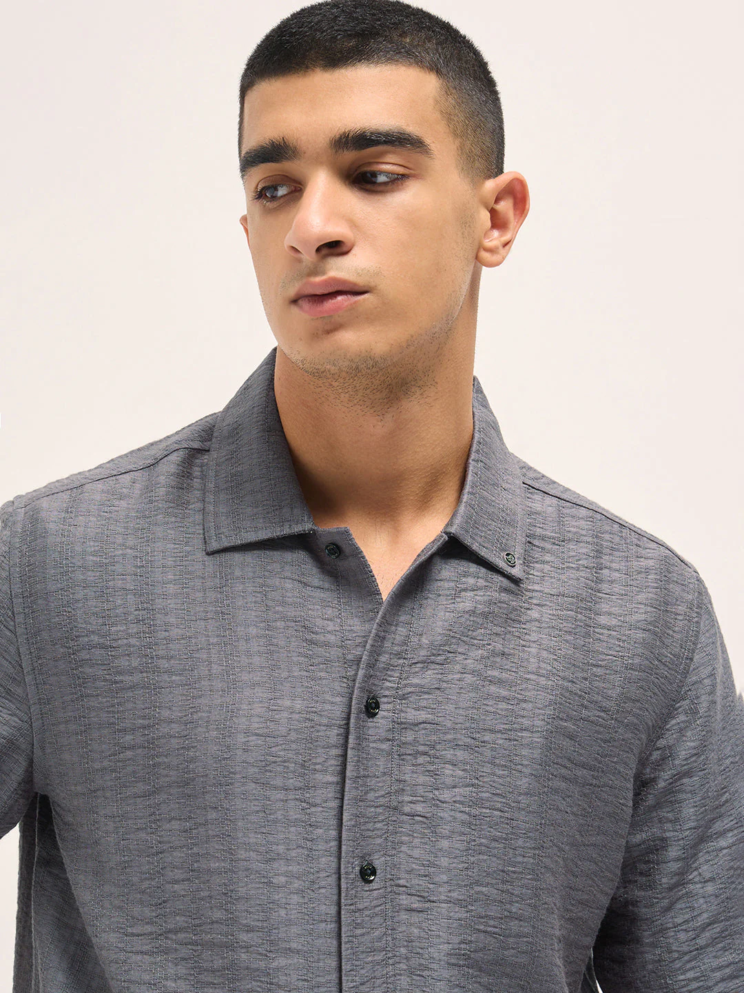 Men Grey Crinkled Textured Regular Fit Half-Sleeve Casual Shirt - Image 5