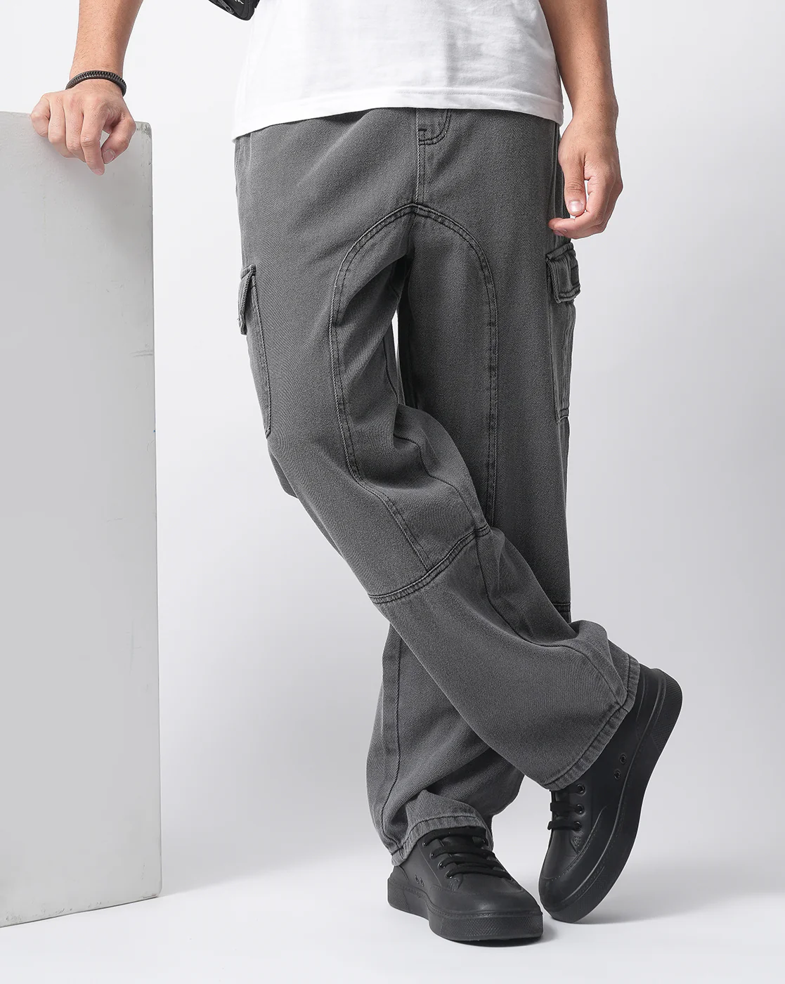 Men Grey Denim Cargo Pants - Image 4