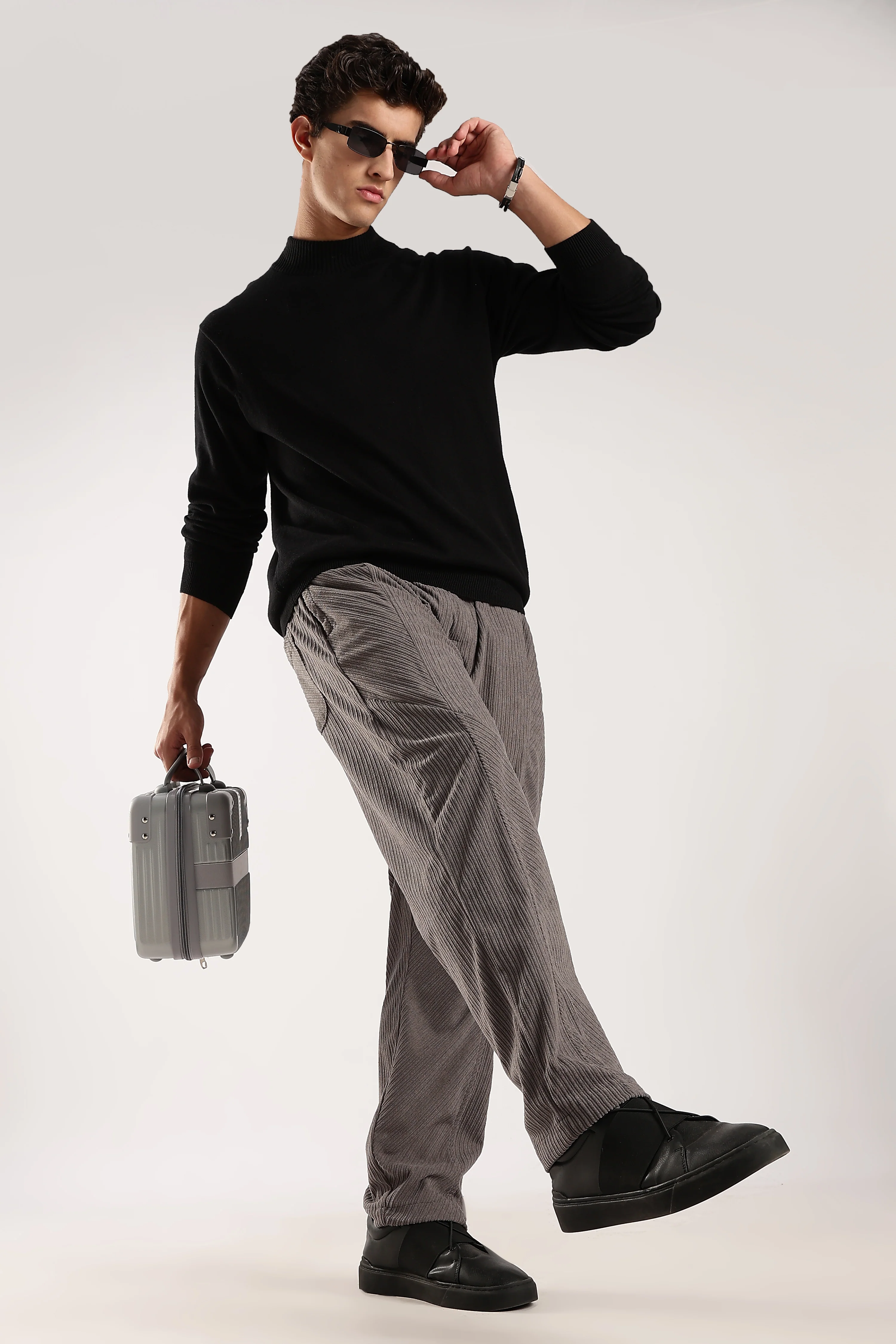 Men Grey Textured Drawcord Trousers - Image 3