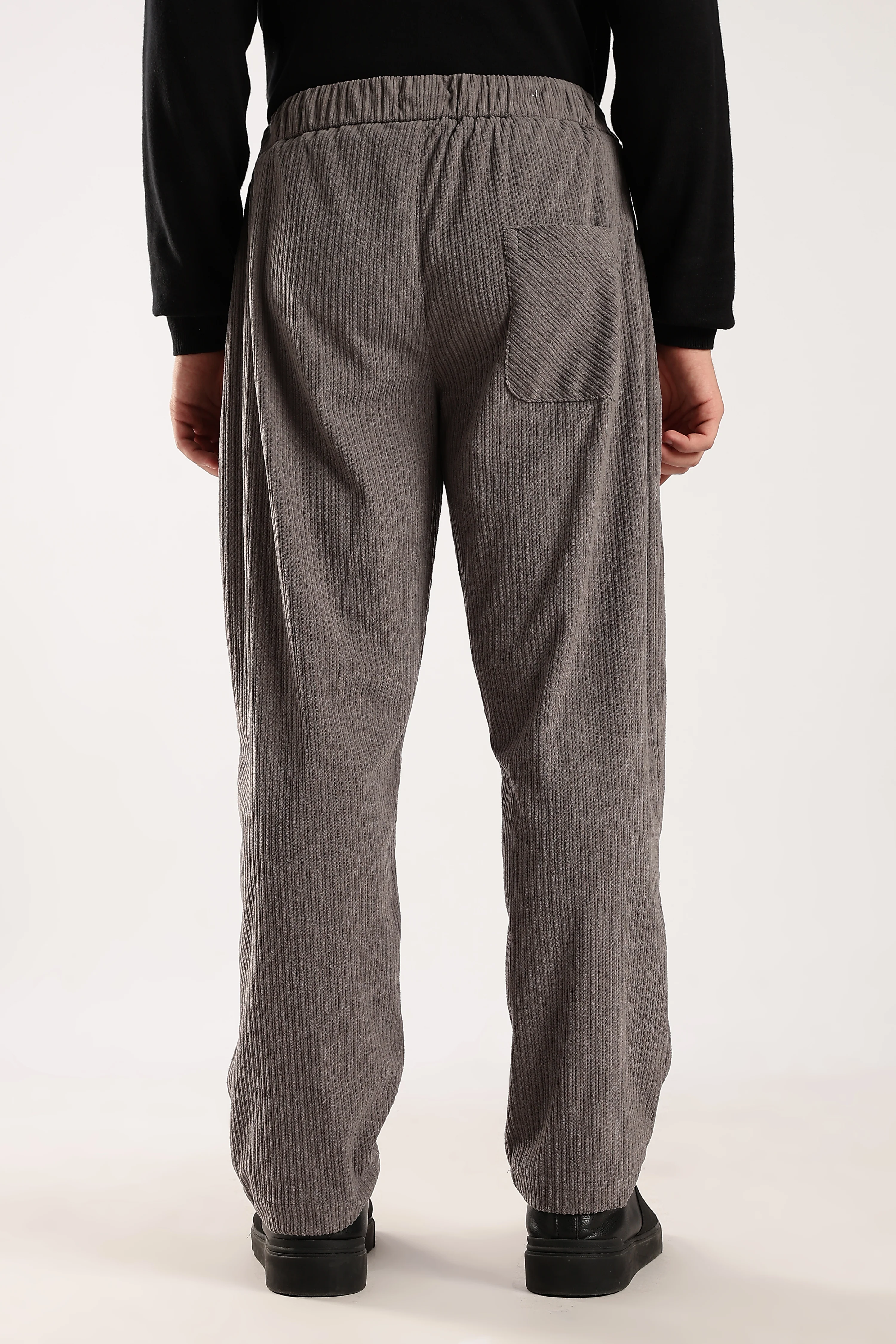 Men Grey Textured Drawcord Trousers - Image 4