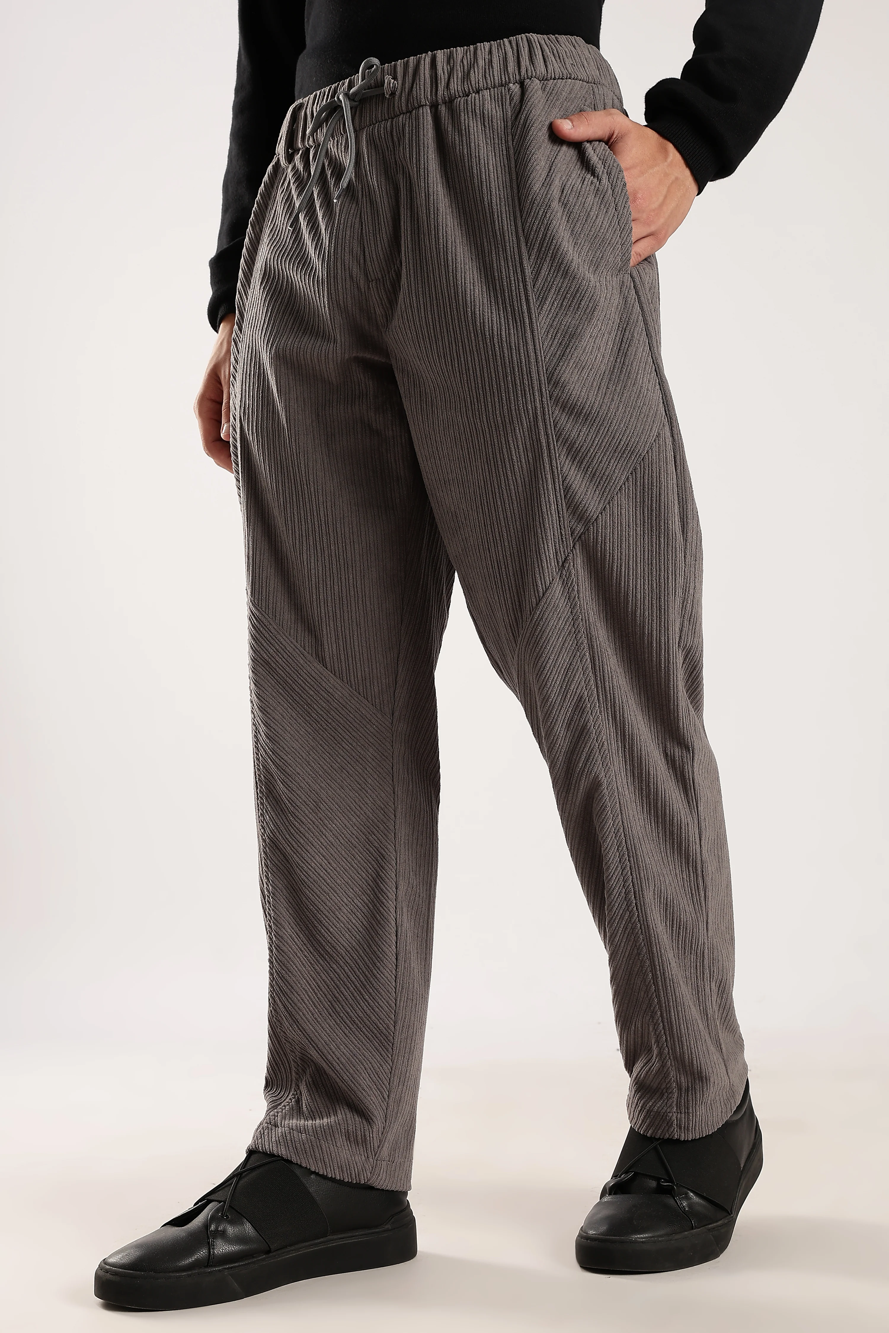 Men Grey Textured Drawcord Trousers - Image 7