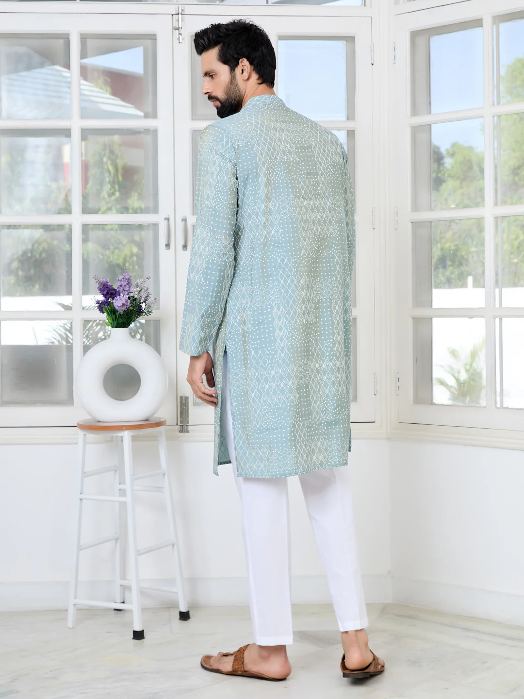 Men Grey Embossed and Foil Kurta - Image 4