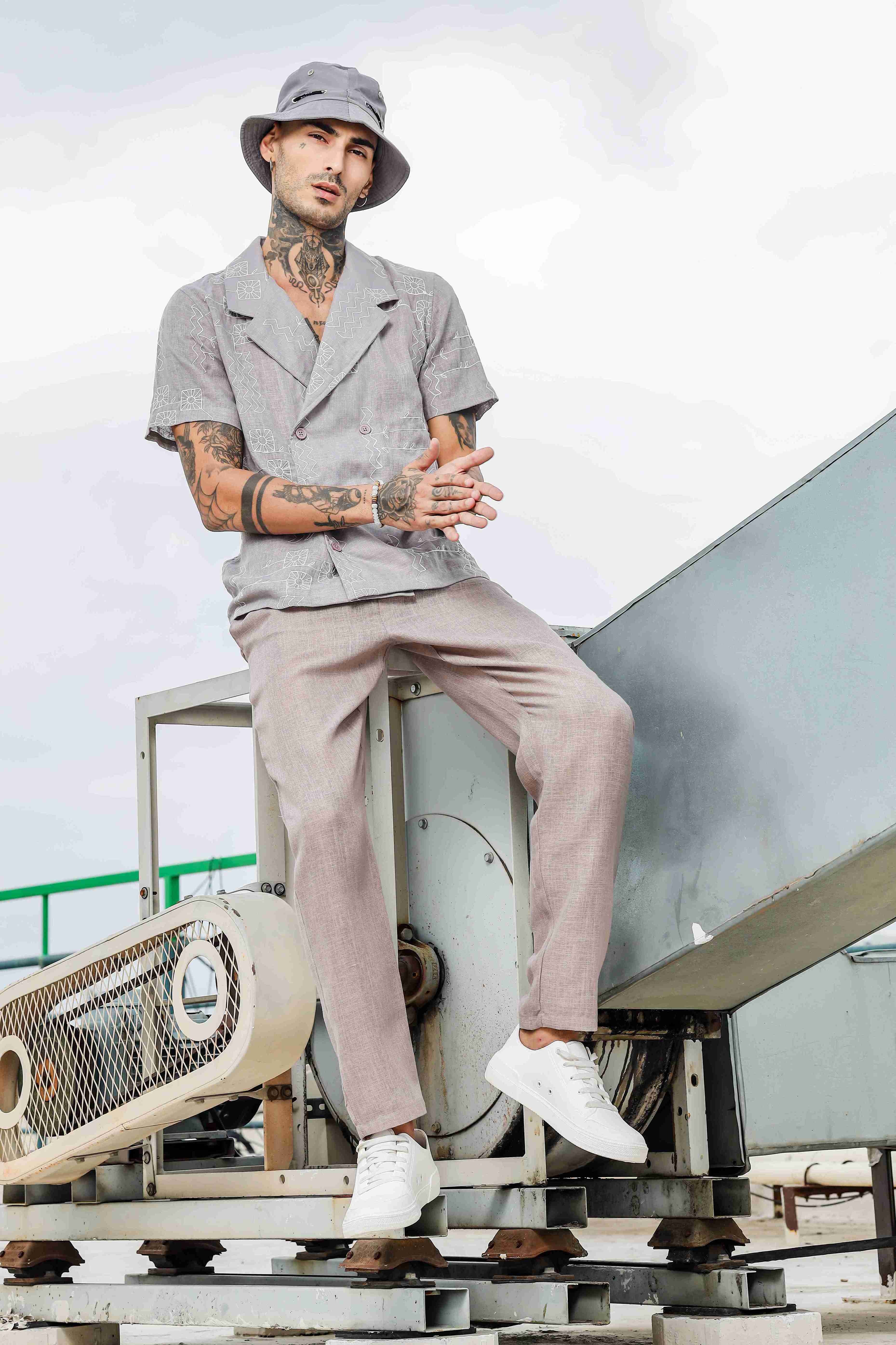 Men Grey Embroidered Pants - Image 5