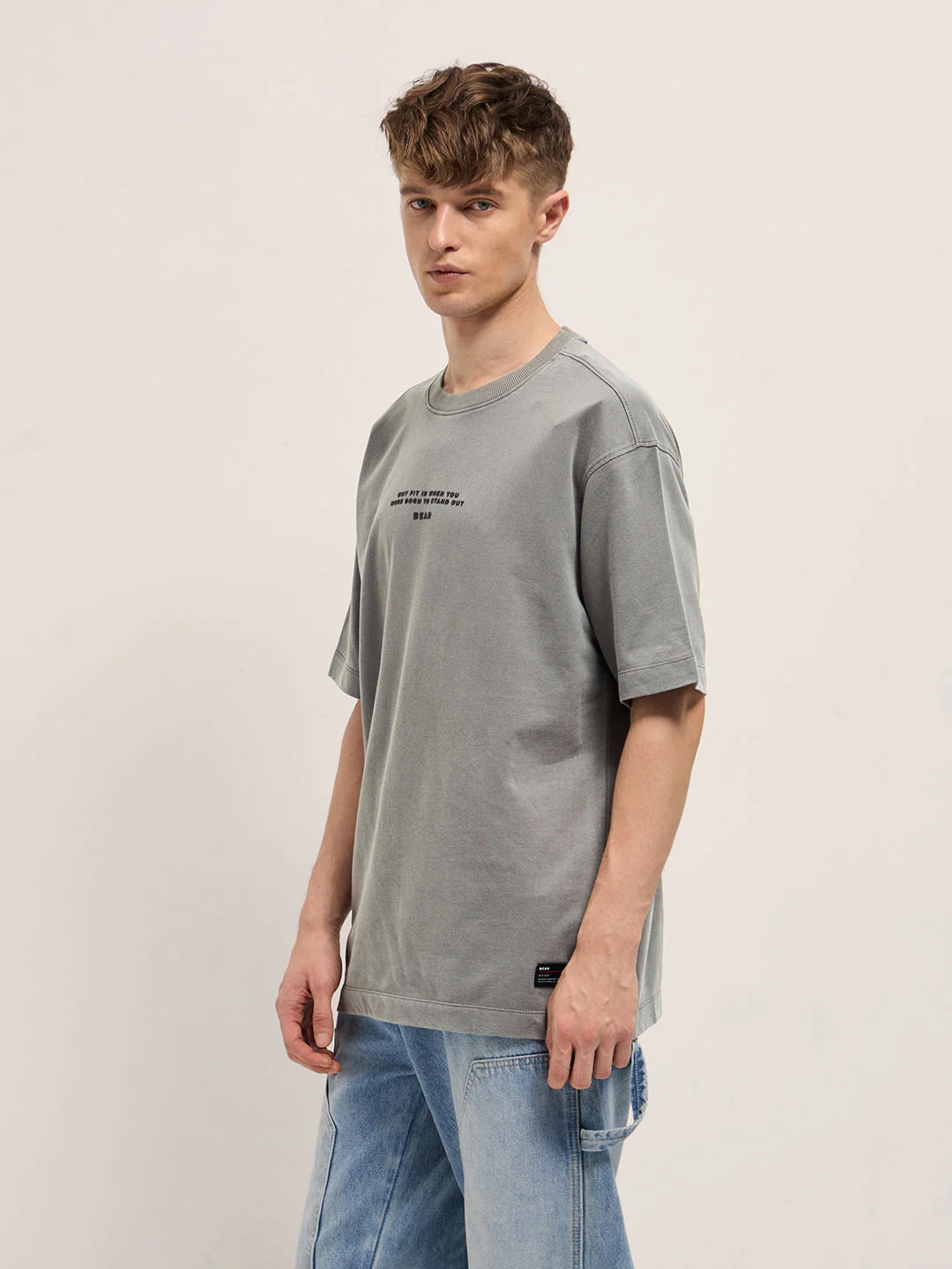 Men Grey Graphic Back Print Oversized Crew Neck T-Shirt - Image 2