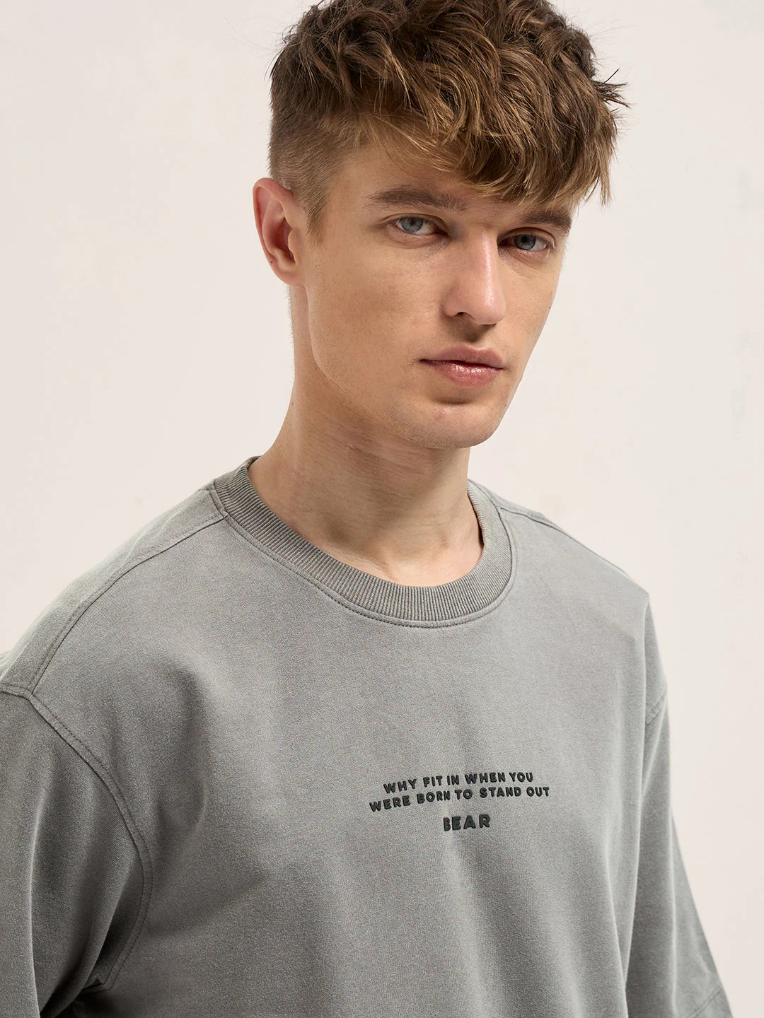 Men Grey Graphic Back Print Oversized Crew Neck T-Shirt - Image 5