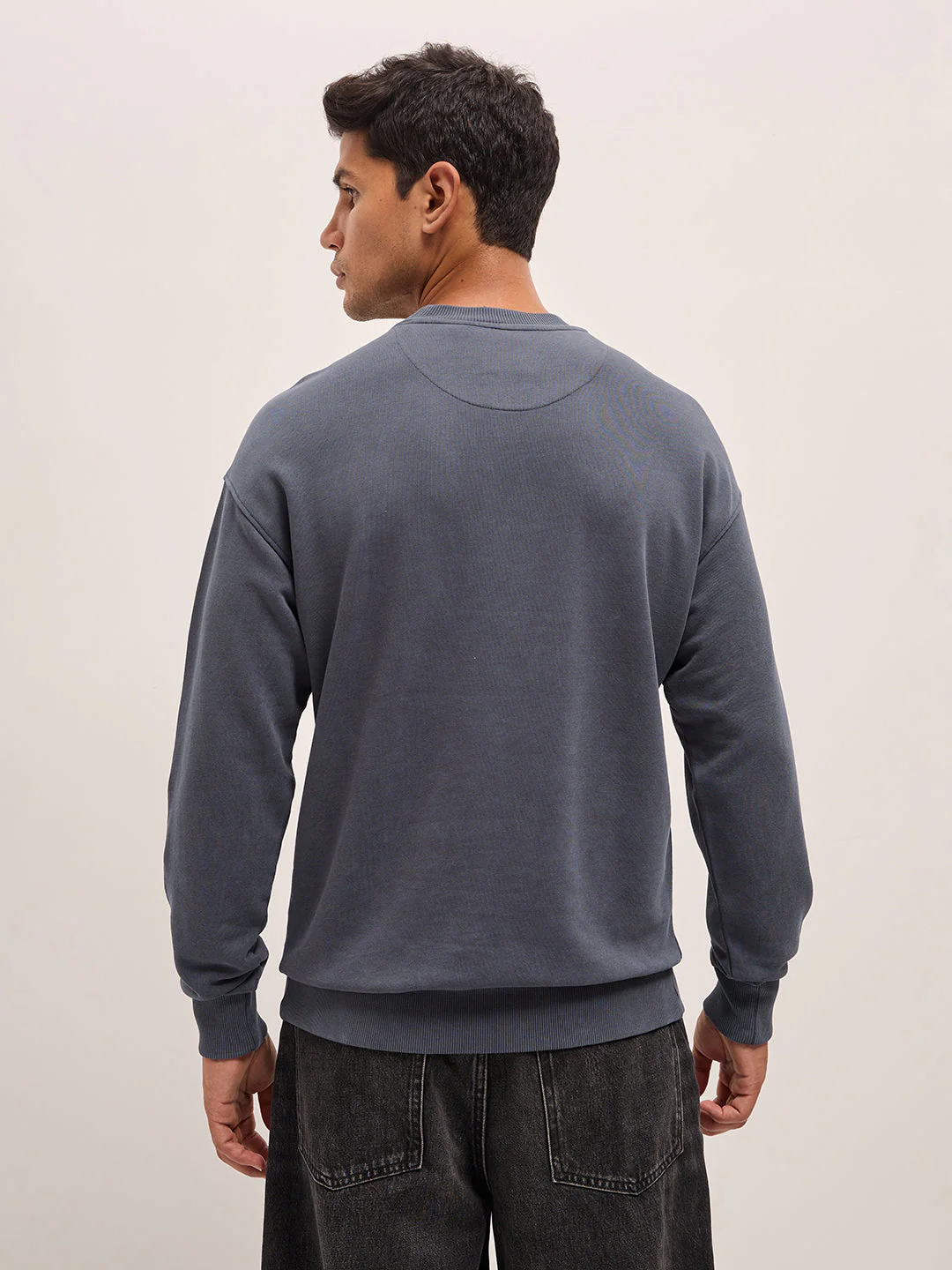Men Grey Graphic Printed Relax Fit Crew Neck Sweatshirt - Image 2
