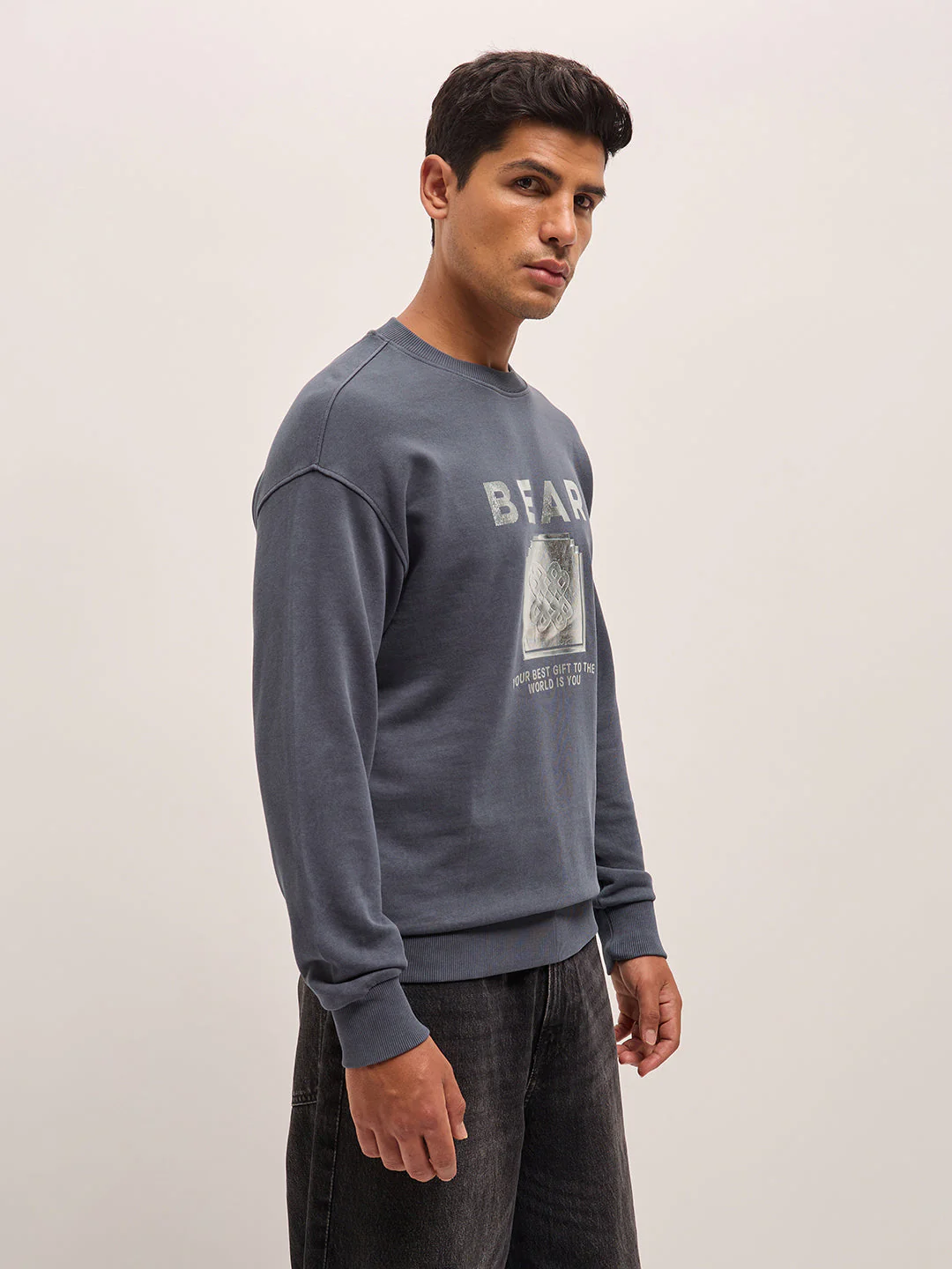 Men Grey Graphic Printed Relax Fit Crew Neck Sweatshirt - Image 3