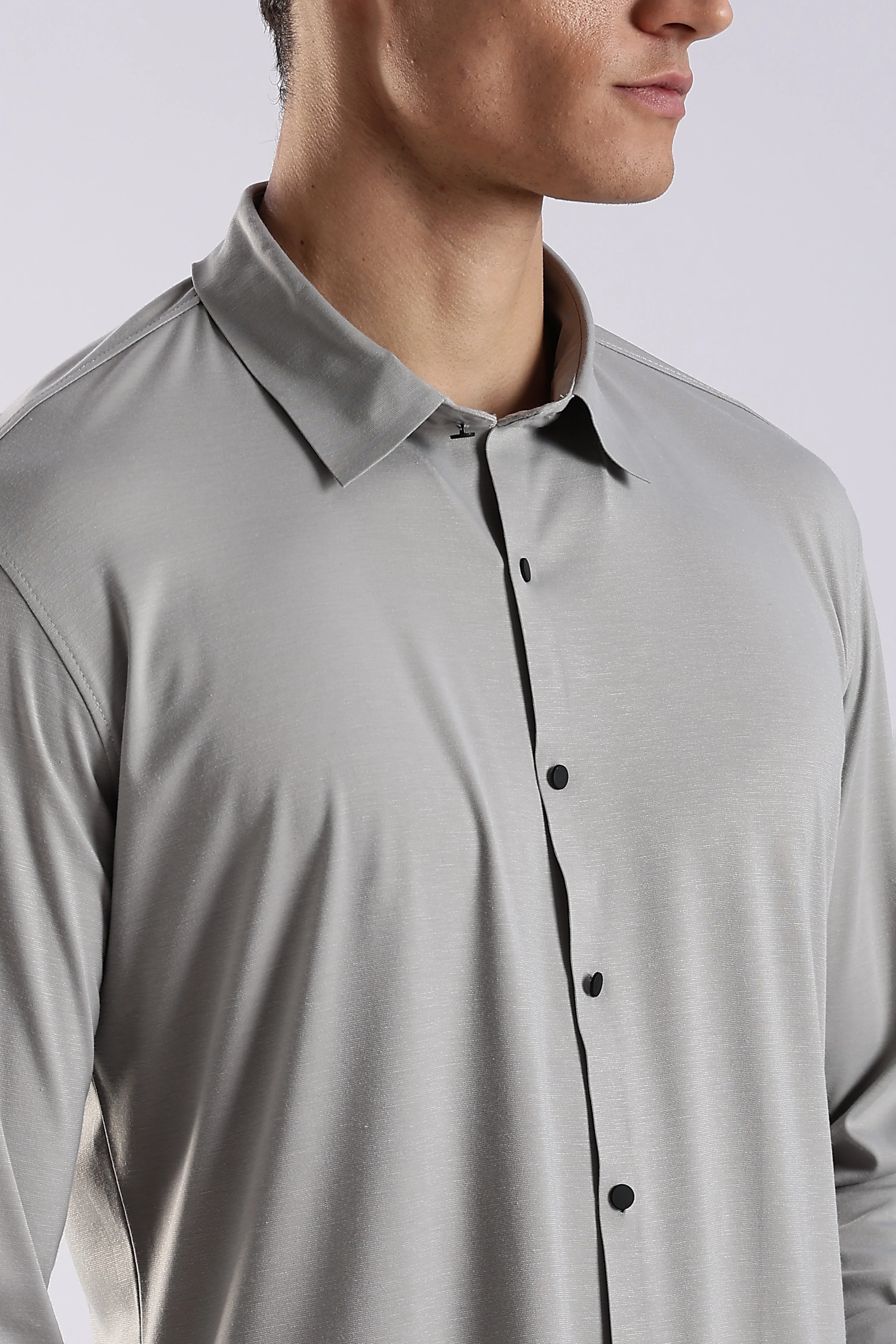 Men Grey Knitted Slim Fit Shirt - Image 10