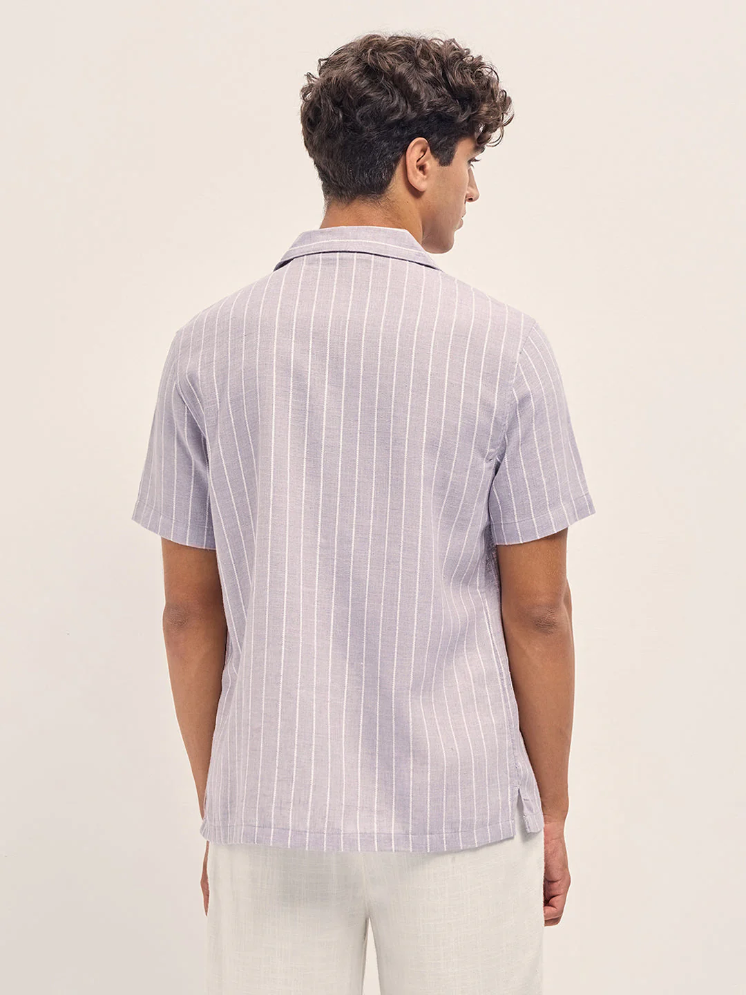Men Grey Linen Vertical Textured Stripe Relaxed Fit Half Sleeve Casual Shirt - Image 2