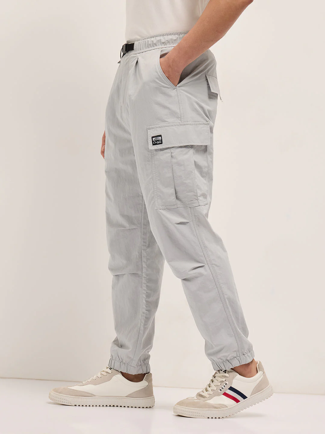 Men Grey Nylon Relaxed Fit Cargo Pants - Image 3
