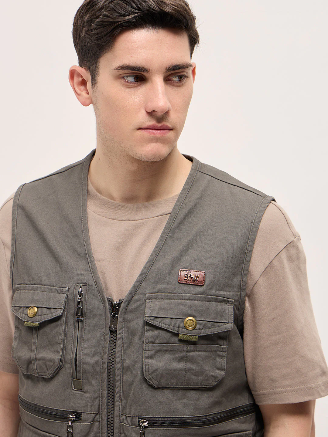 Men Grey Outdoor Utility Multi-Pocket Vest Jacket - Image 5