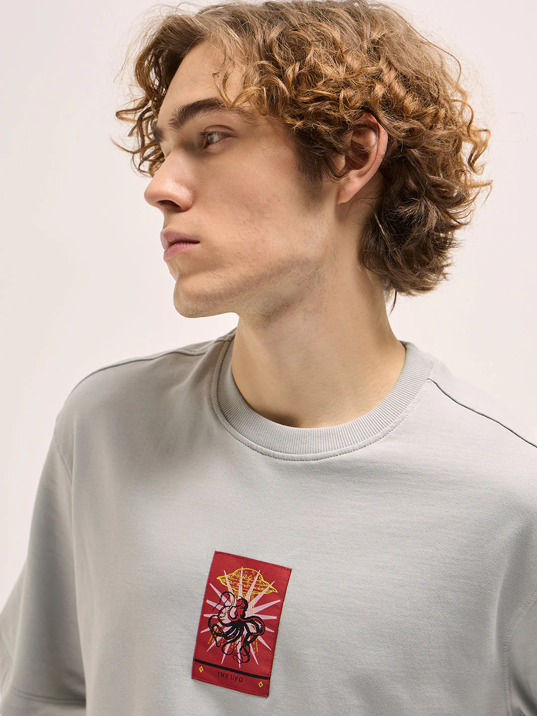 Men Grey Oversize Bold Graphic abstract Print Crew Neck T-shirt - Image 4