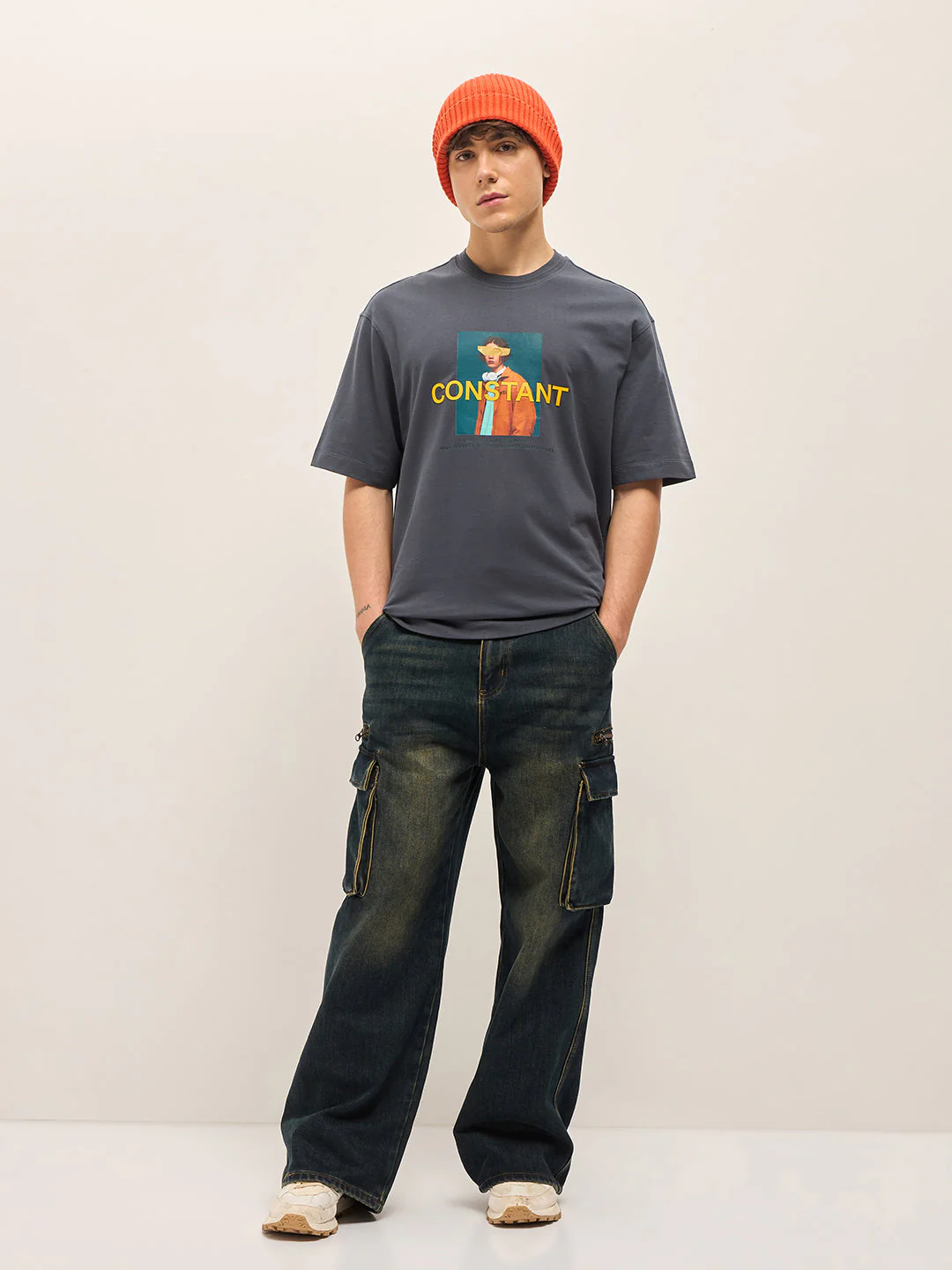 Men Grey Oversize Graphic Printed Crew Neck T-shirt - Image 4