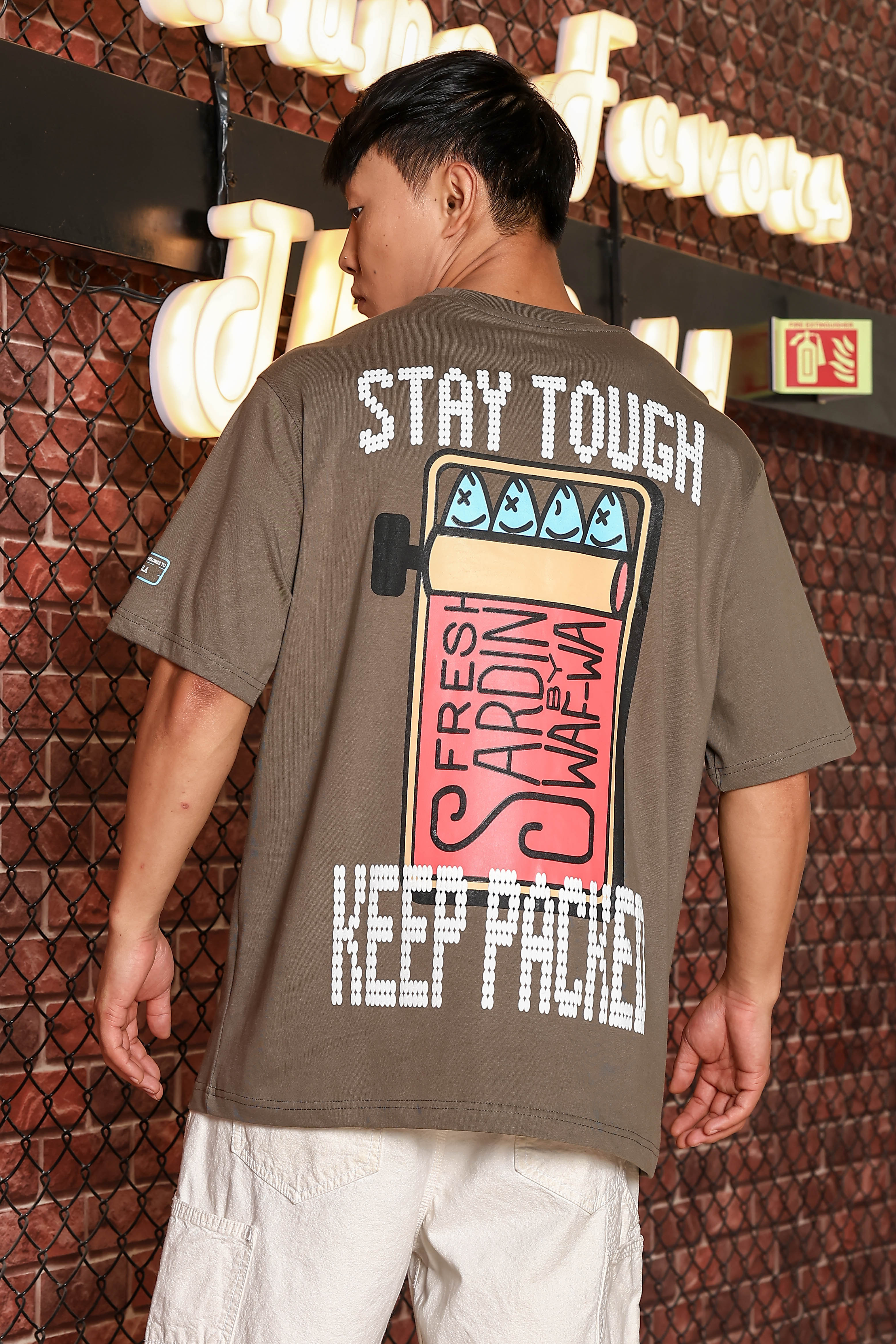 Men Grey Oversized Print T-shirt - Image 3